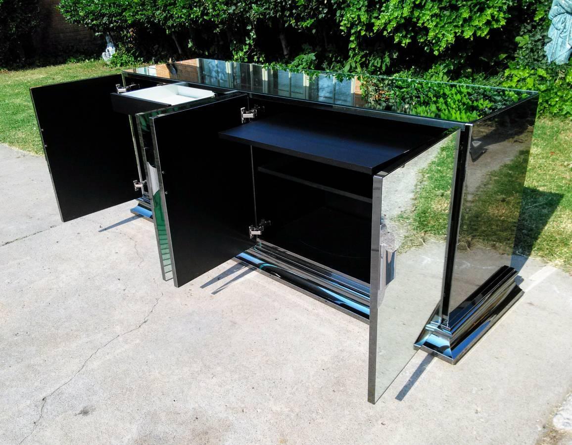 Mid-Century Mirrored and Chromed Credenza by O.B. Solie for Ello For Sale 1