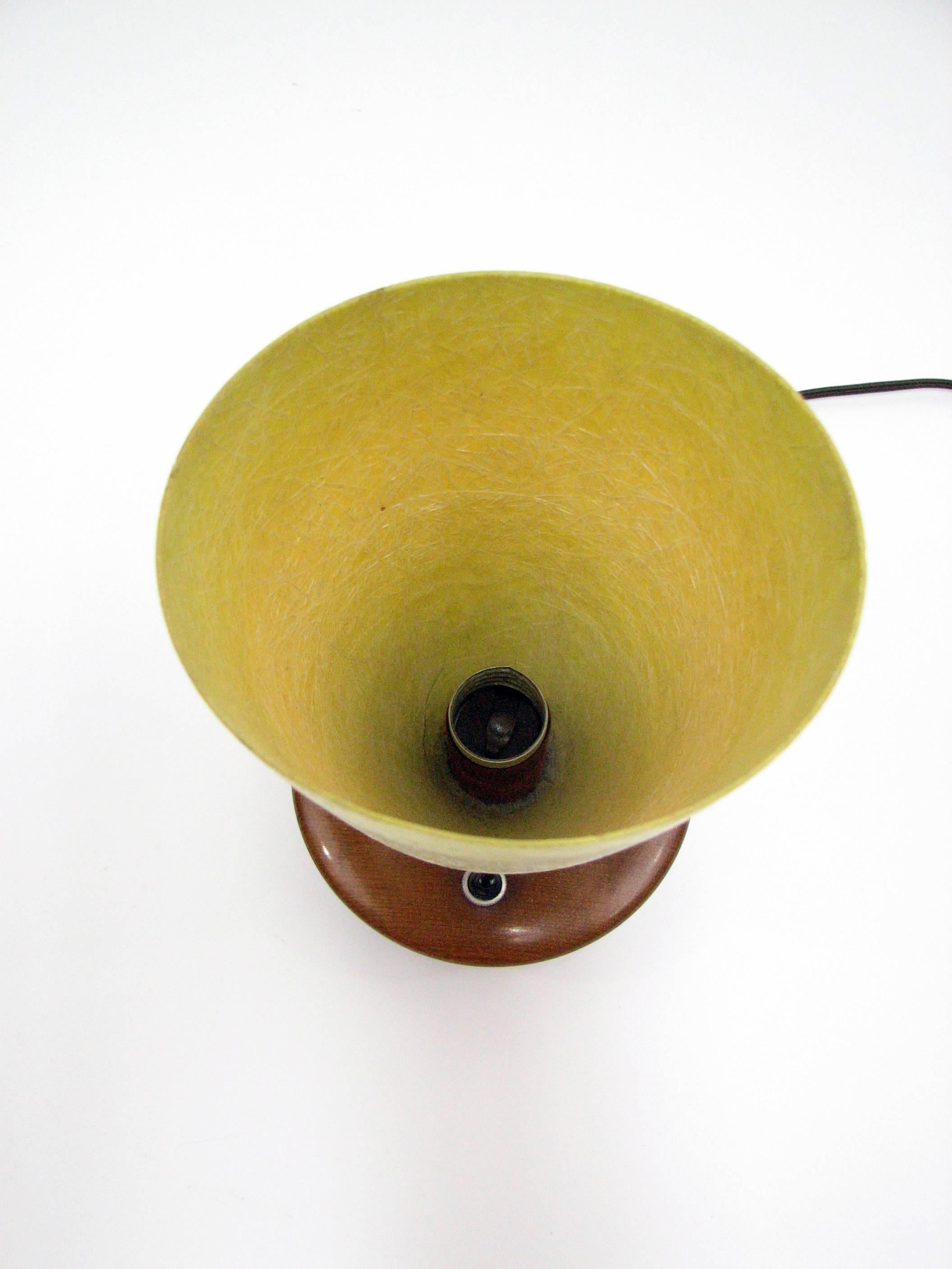 Mid-Century Uplight Lamp with Fiberglass Shade and Oregon Myrtlewood Base For Sale 2