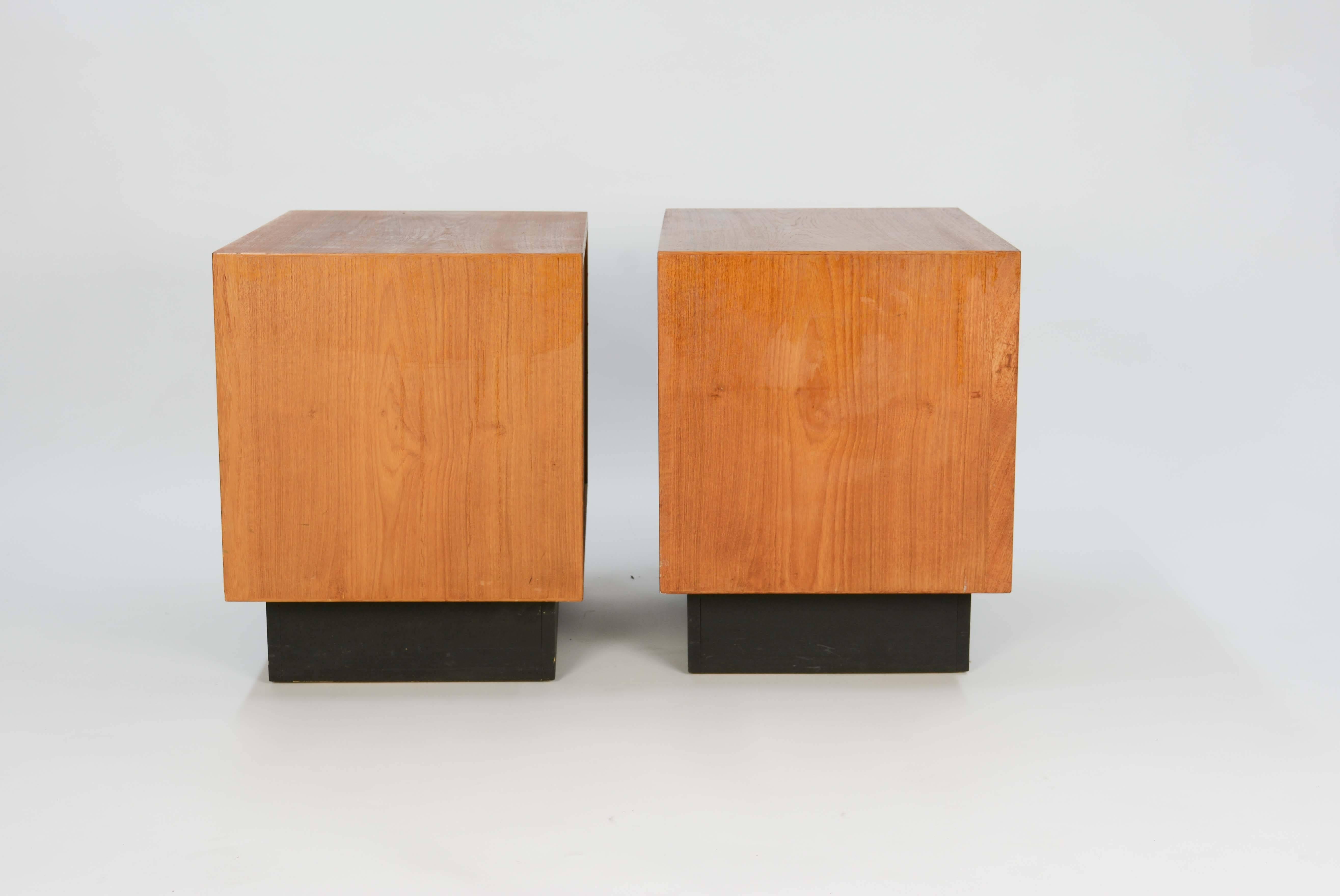 Mid-20th Century Pair of Drylund or Denmark's Nightstands in Teak After Arne Vodder