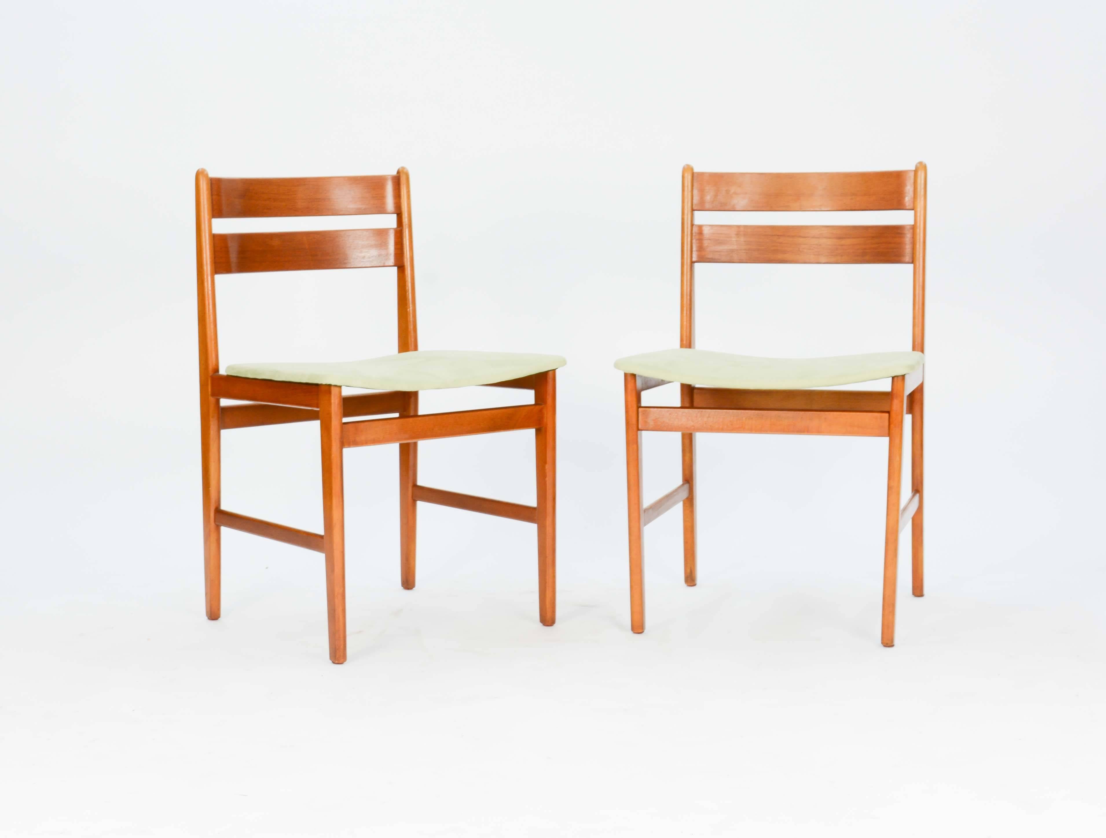 Handsome Set of Six Danish Curved Back Teak Dining Chairs after Kurt Ostervig In Good Condition In Portland, OR