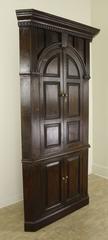 Eckschrank aus lackiertem Kiefernholz