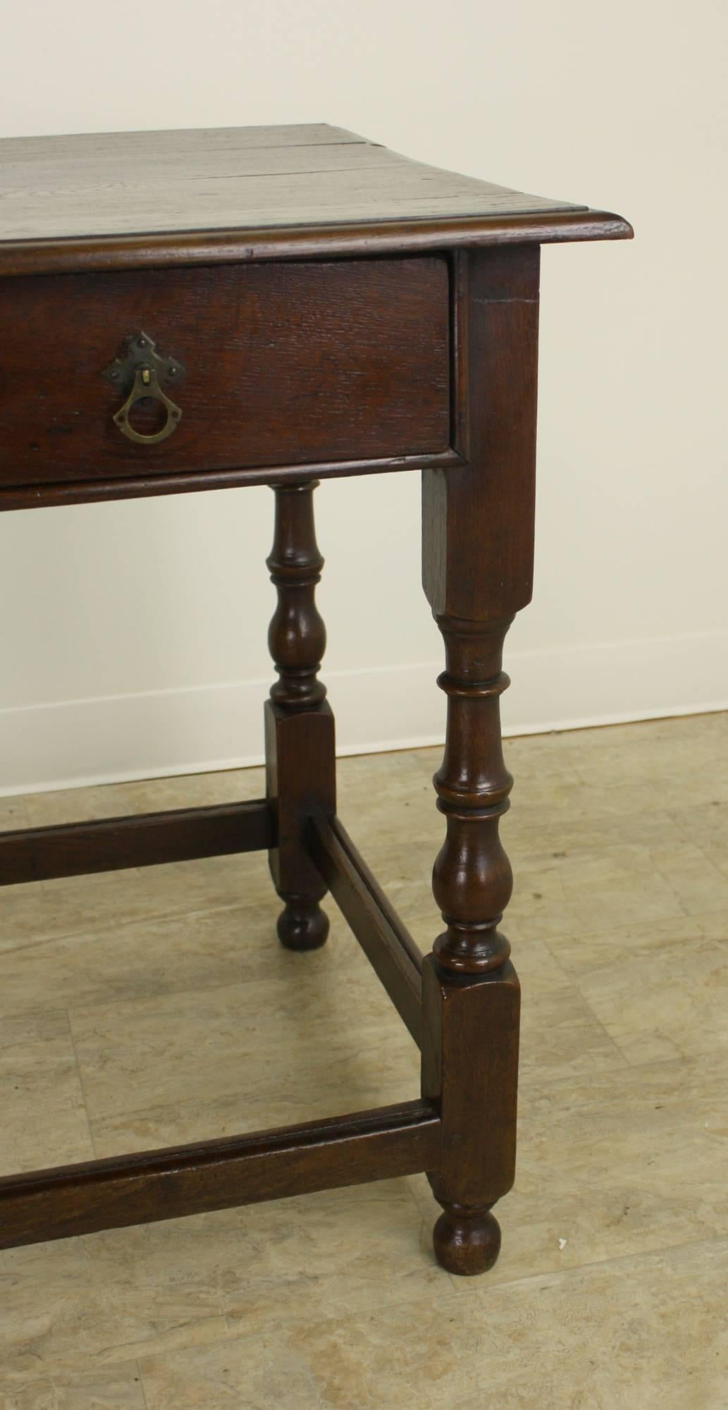 Period Welsh Oak Side Table, Turned Legs 2