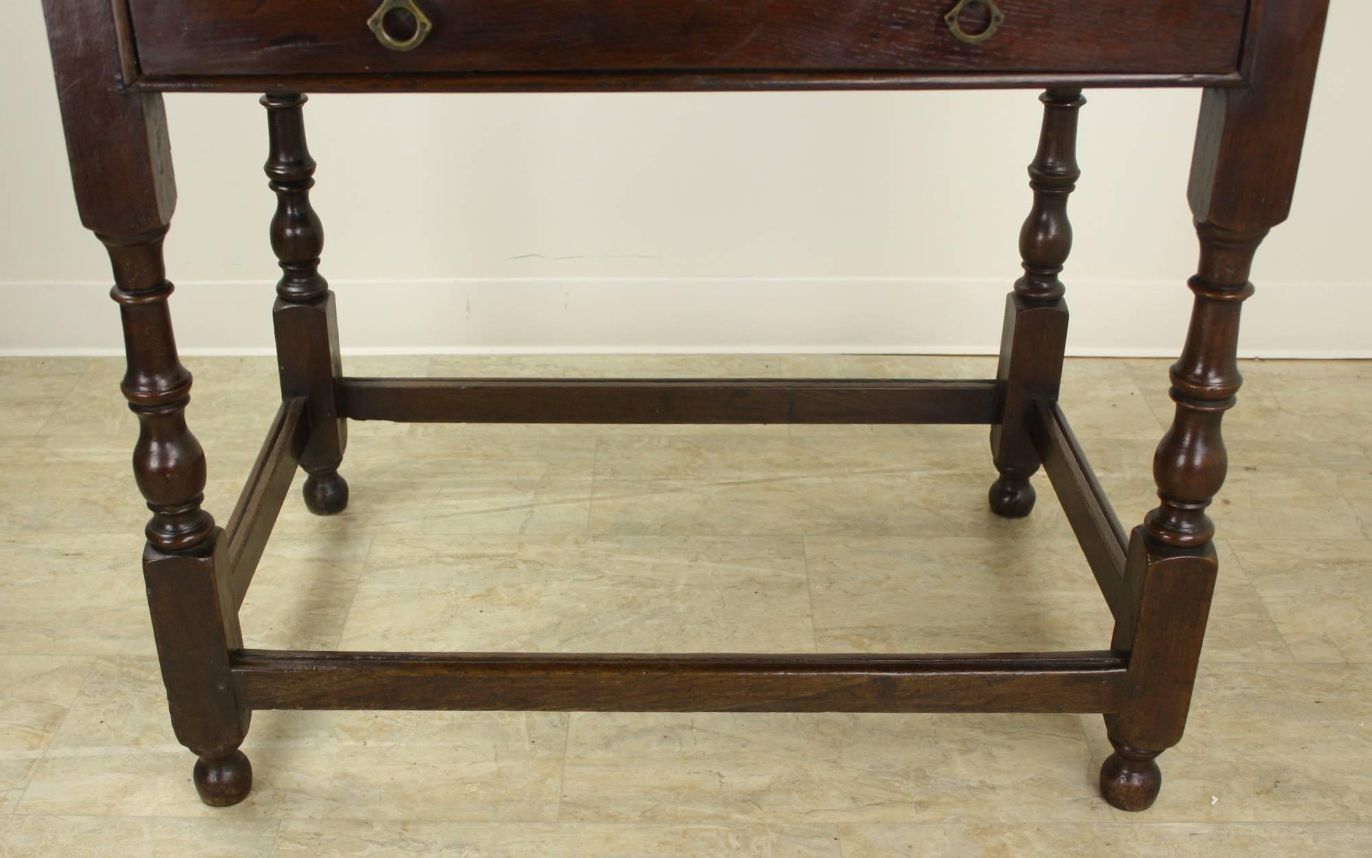 Period Welsh Oak Side Table, Turned Legs 1