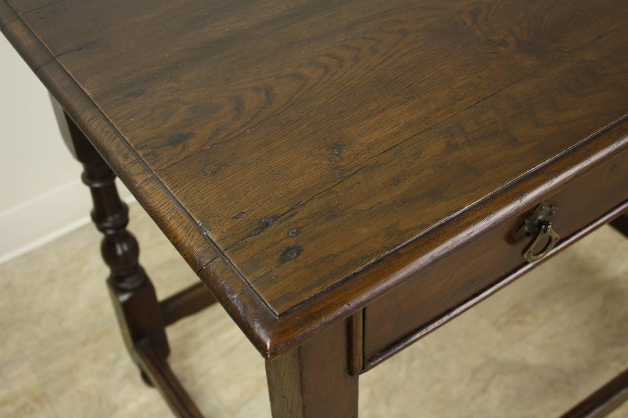 18th Century Period Welsh Oak Side Table, Turned Legs