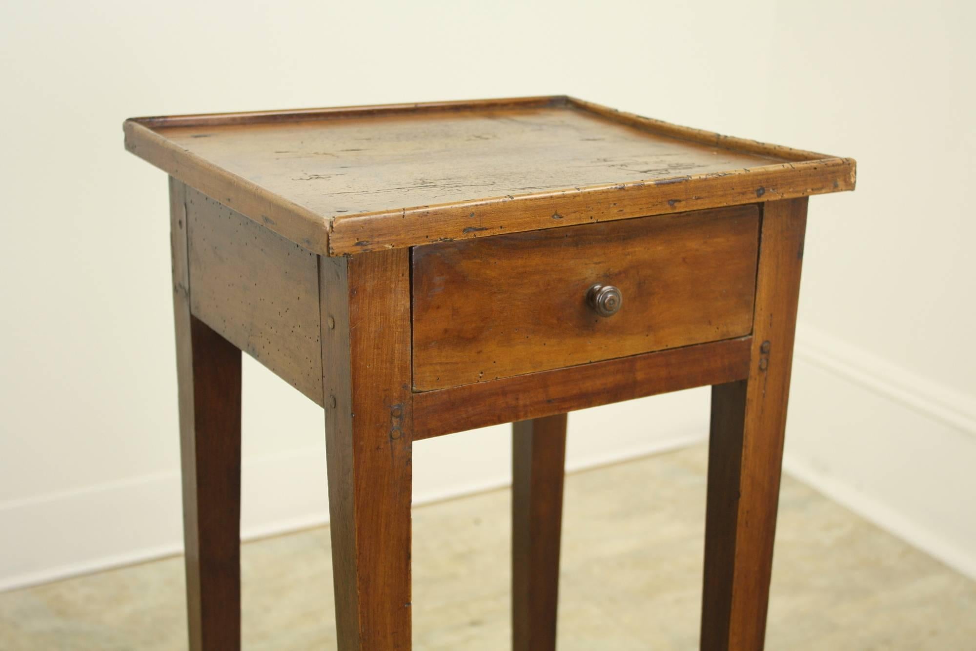Antique French Cherry Side Table, Charming Small Gallery In Good Condition In Port Chester, NY