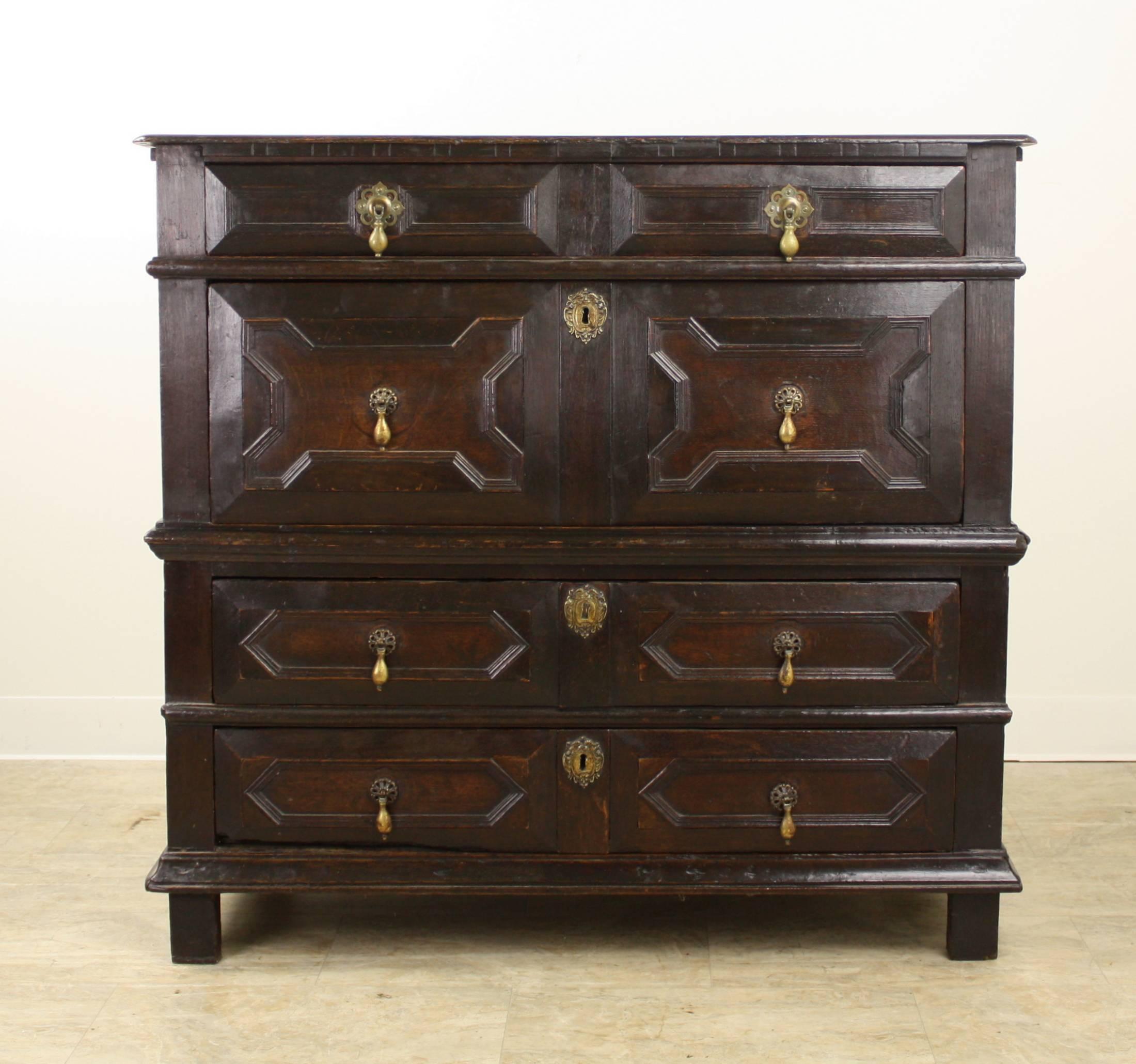 Antique English 18th Century Period Oak Chest of Drawers In Good Condition For Sale In Port Chester, NY