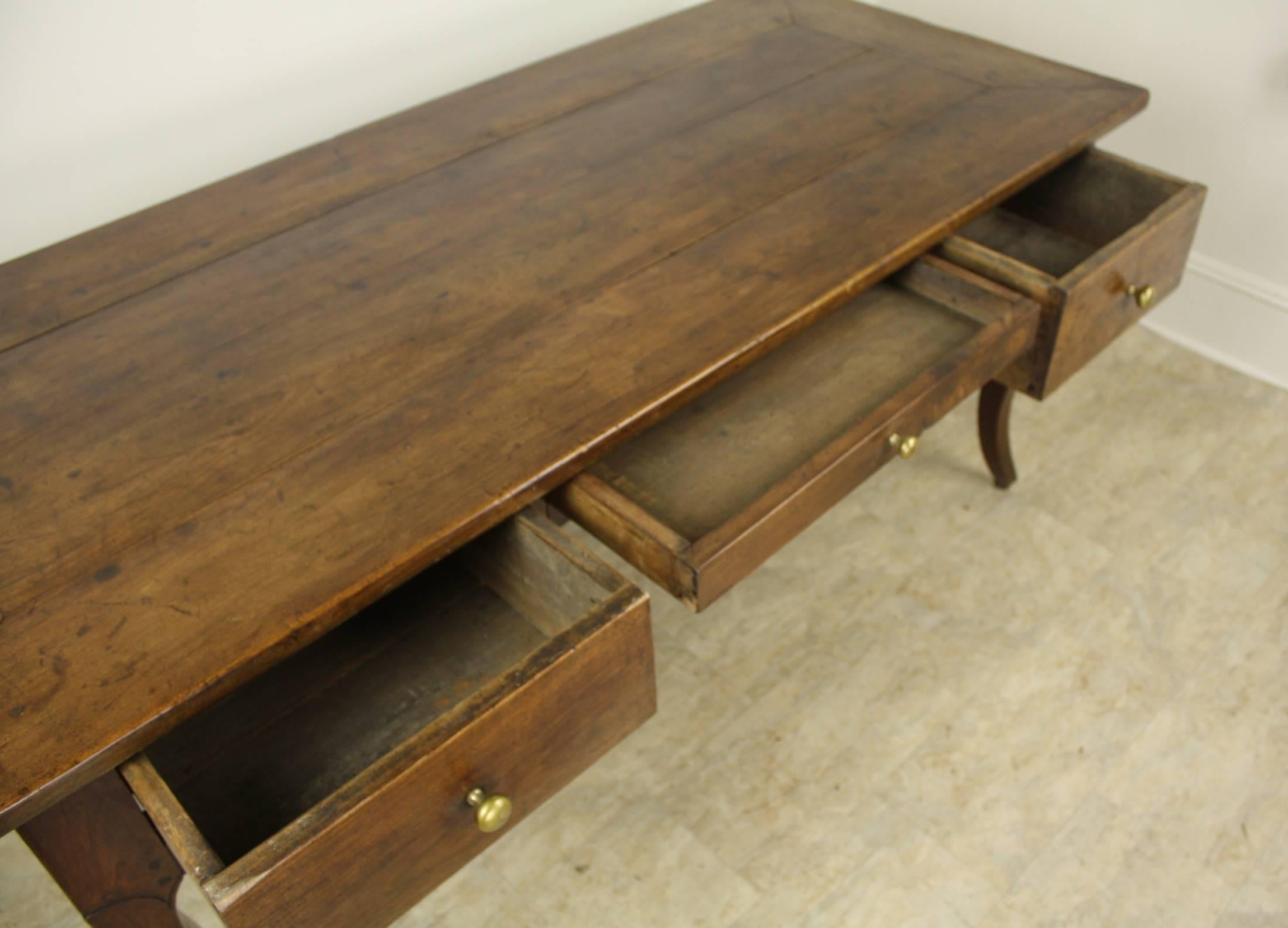 Schreibtisch aus Kirschbaumholz im Louis-XV-Stil im Angebot 1