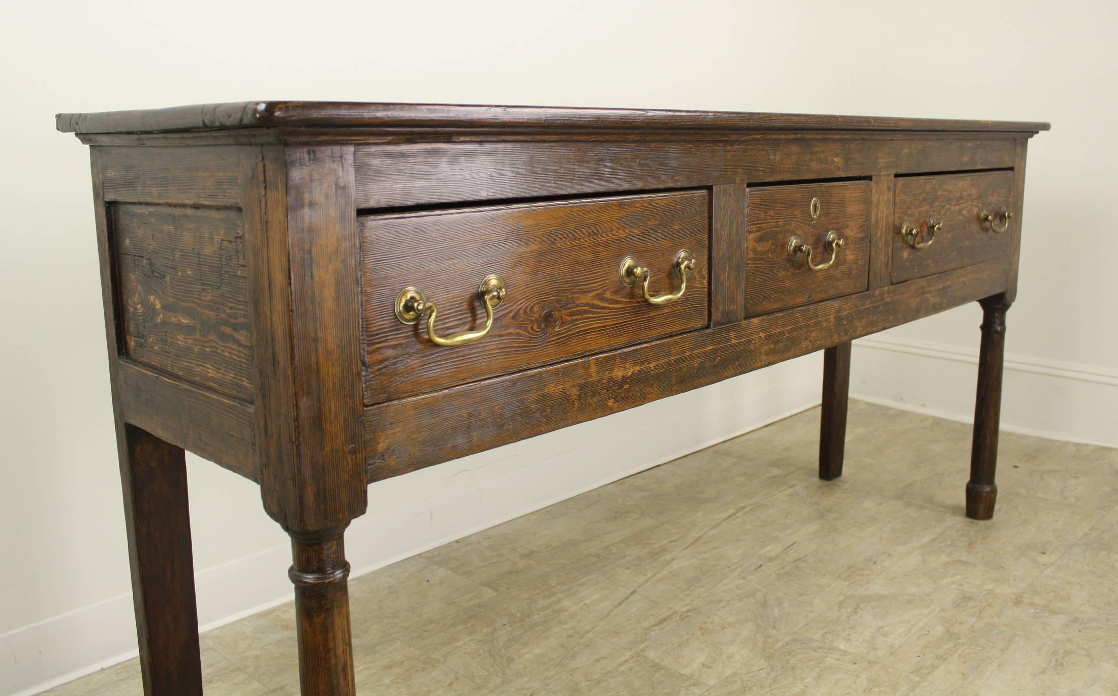 Period Welsh Pine Server with Gun Barrel Legs In Good Condition In Port Chester, NY