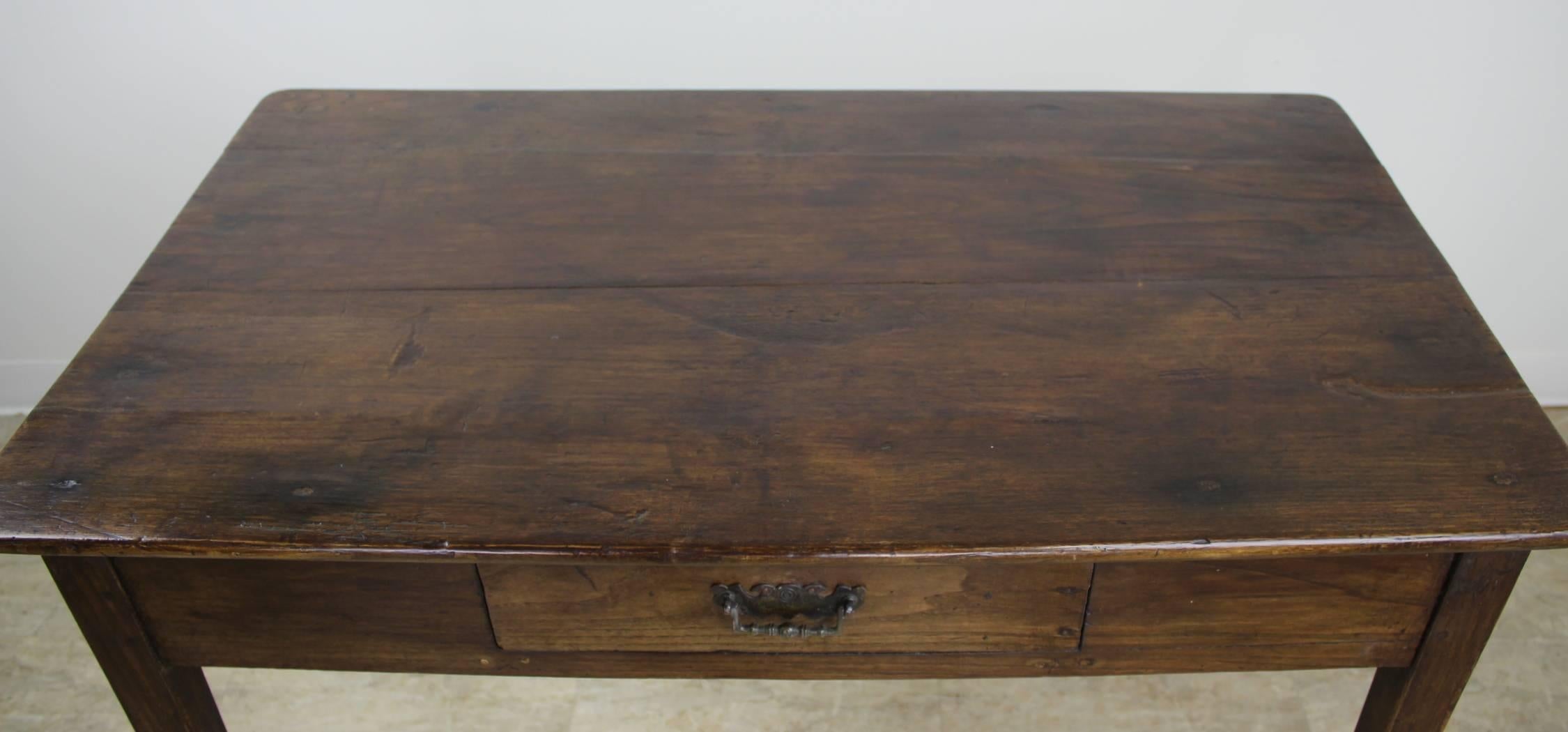 Antique Oak Writing Table with Decorative Drawer Pull In Good Condition In Port Chester, NY