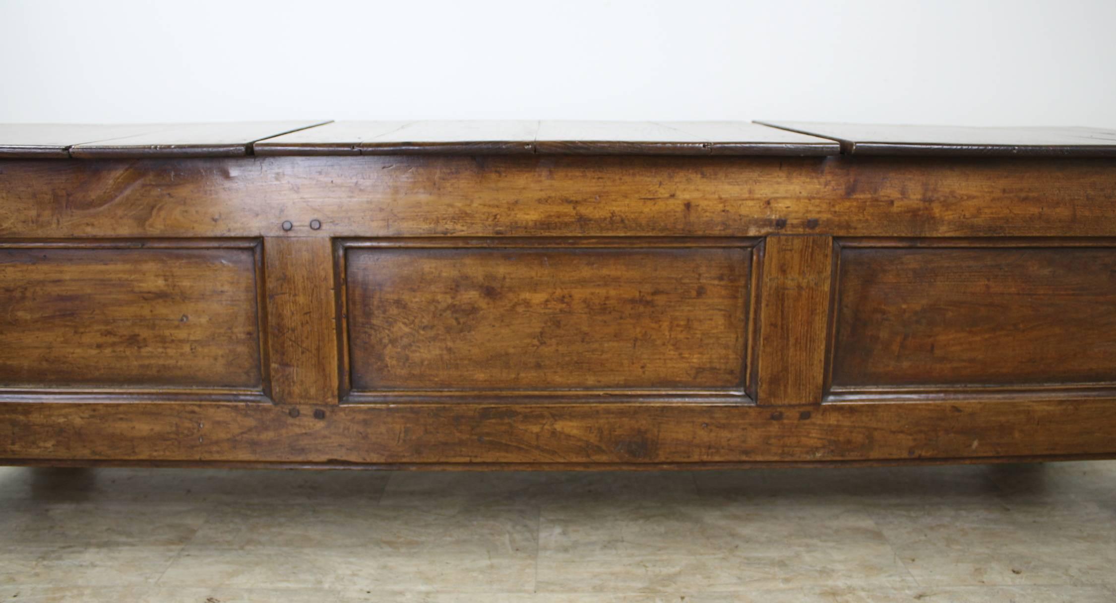 Antique Breton Chestnut Coffer In Good Condition In Port Chester, NY