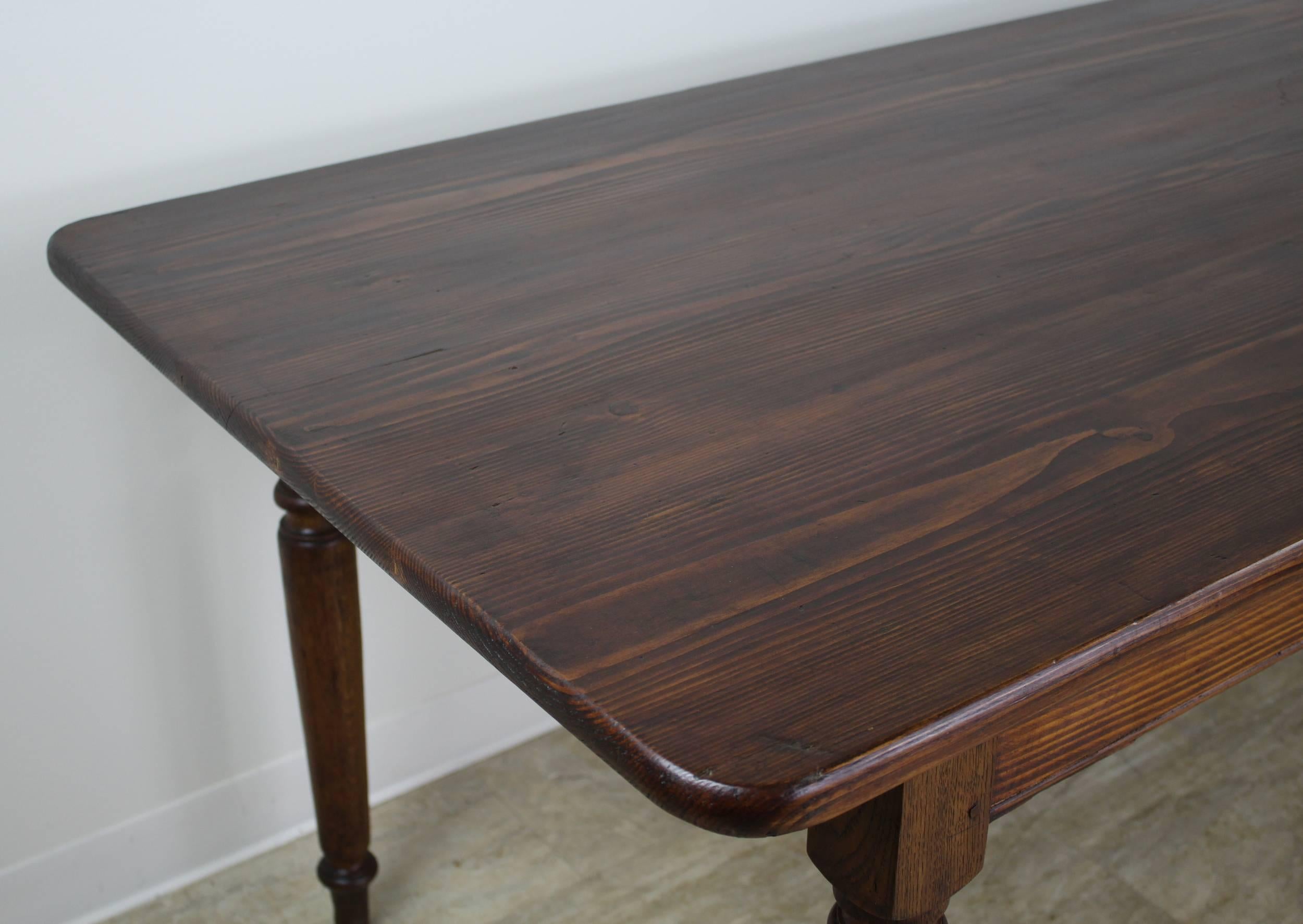 Antique Pine Farm Table with Turned Legs In Excellent Condition In Port Chester, NY