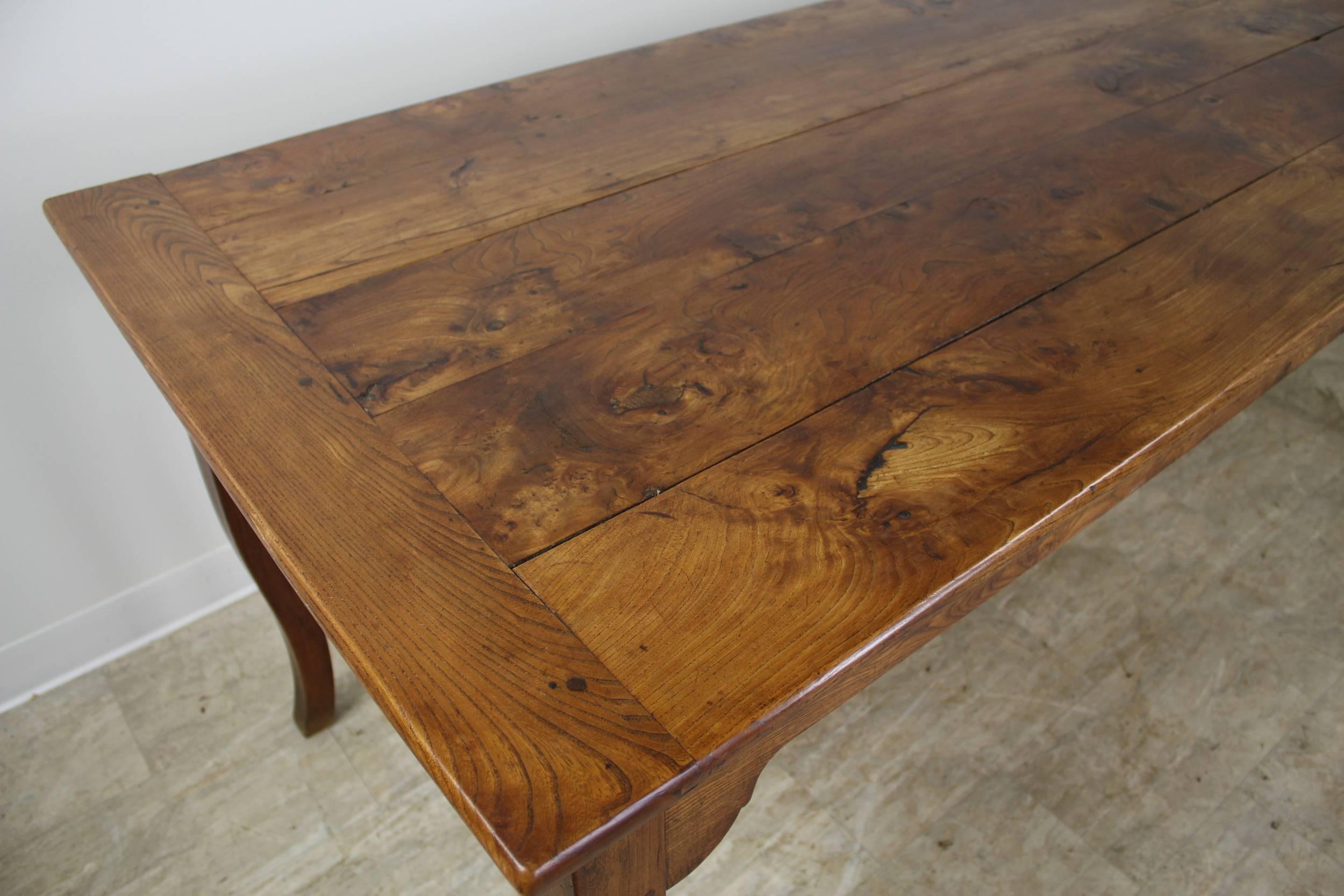 19th Century Dramatically Grained Elm Louis XV Dining Table