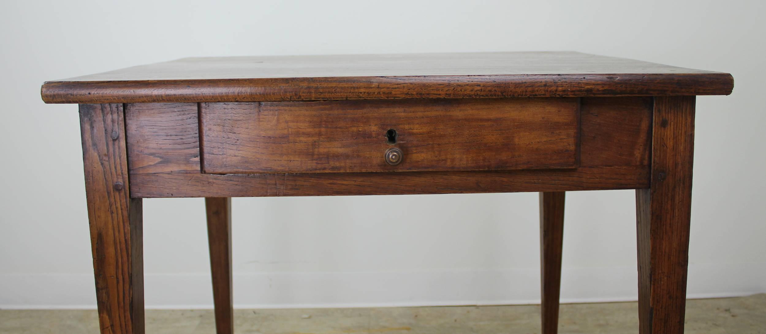 Small Elm Side Table with Thick Top In Good Condition In Port Chester, NY