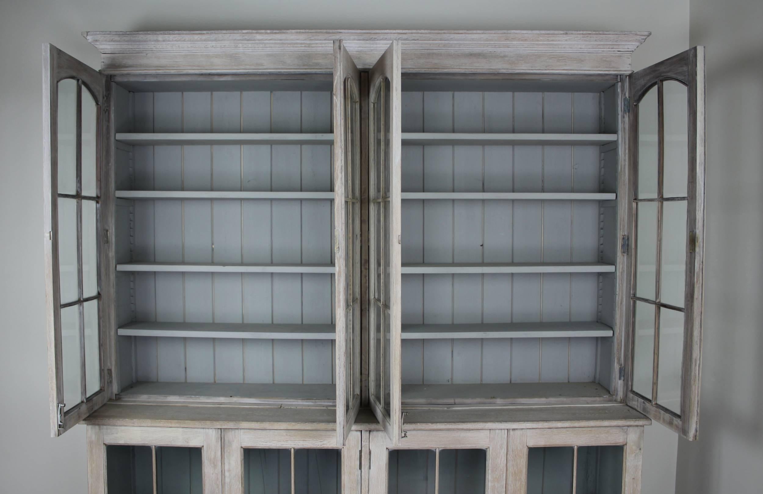 English Bleached Oak Library Bookcase In Good Condition In Port Chester, NY