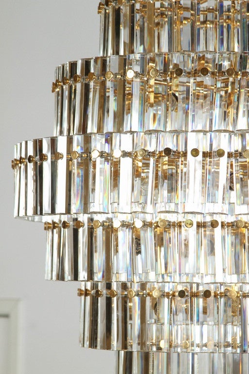 Grand Seven-Tier Faceted Prism Chandelier In Excellent Condition In New York, NY
