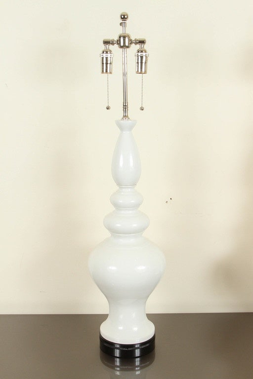 Pair of White Glossy Glazed Ceramic Table Lamps 1