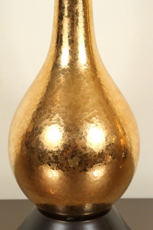 Mid-20th Century Pair of Gold Crackled Glazed Lamps For Sale
