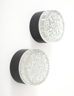 Paar Wandleuchten aus mattiertem Glas mit Bubble-Dot-Muster von RAAK