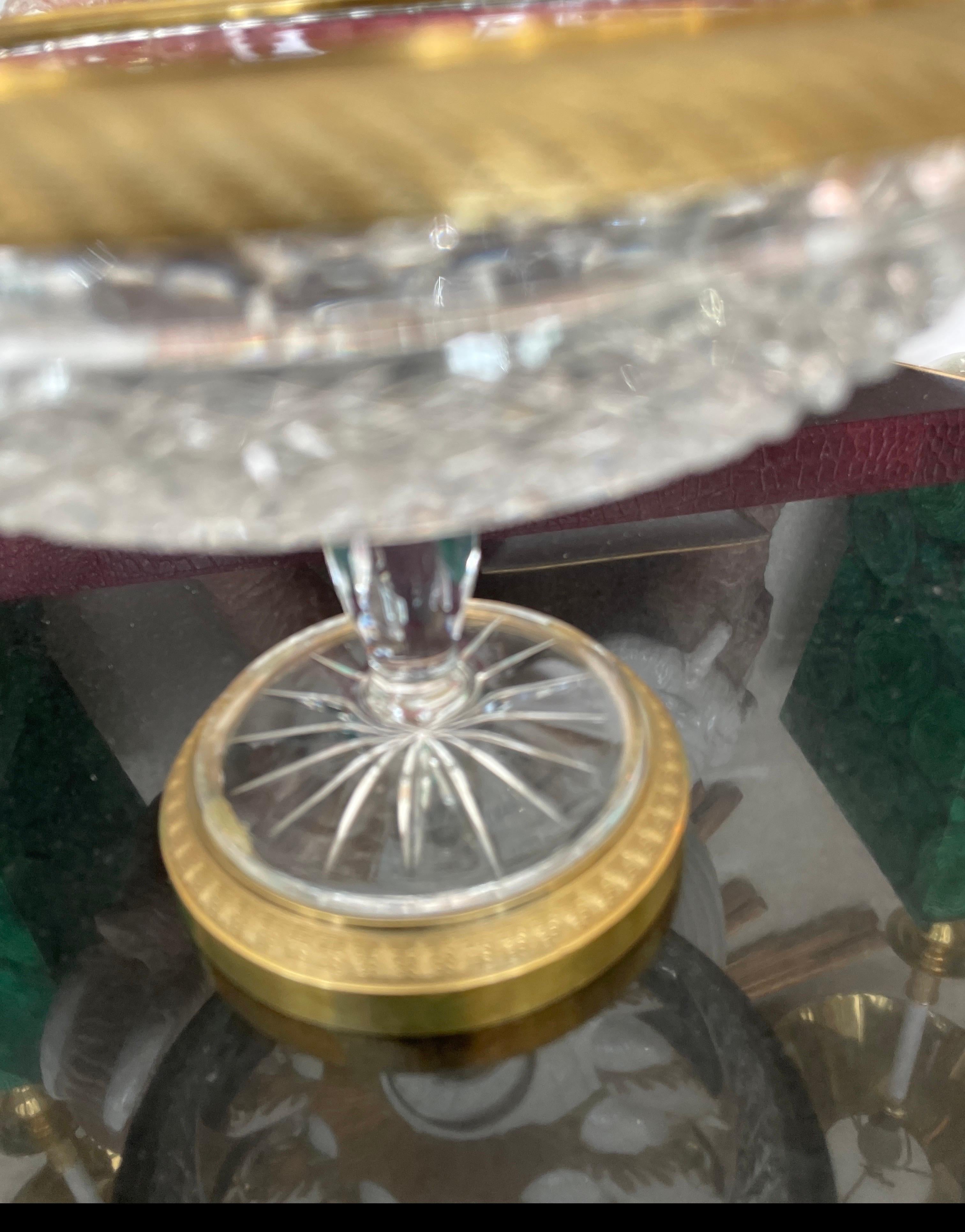 Tazza aus französischem Kristall und Dore-Bronze (Französisch) im Angebot