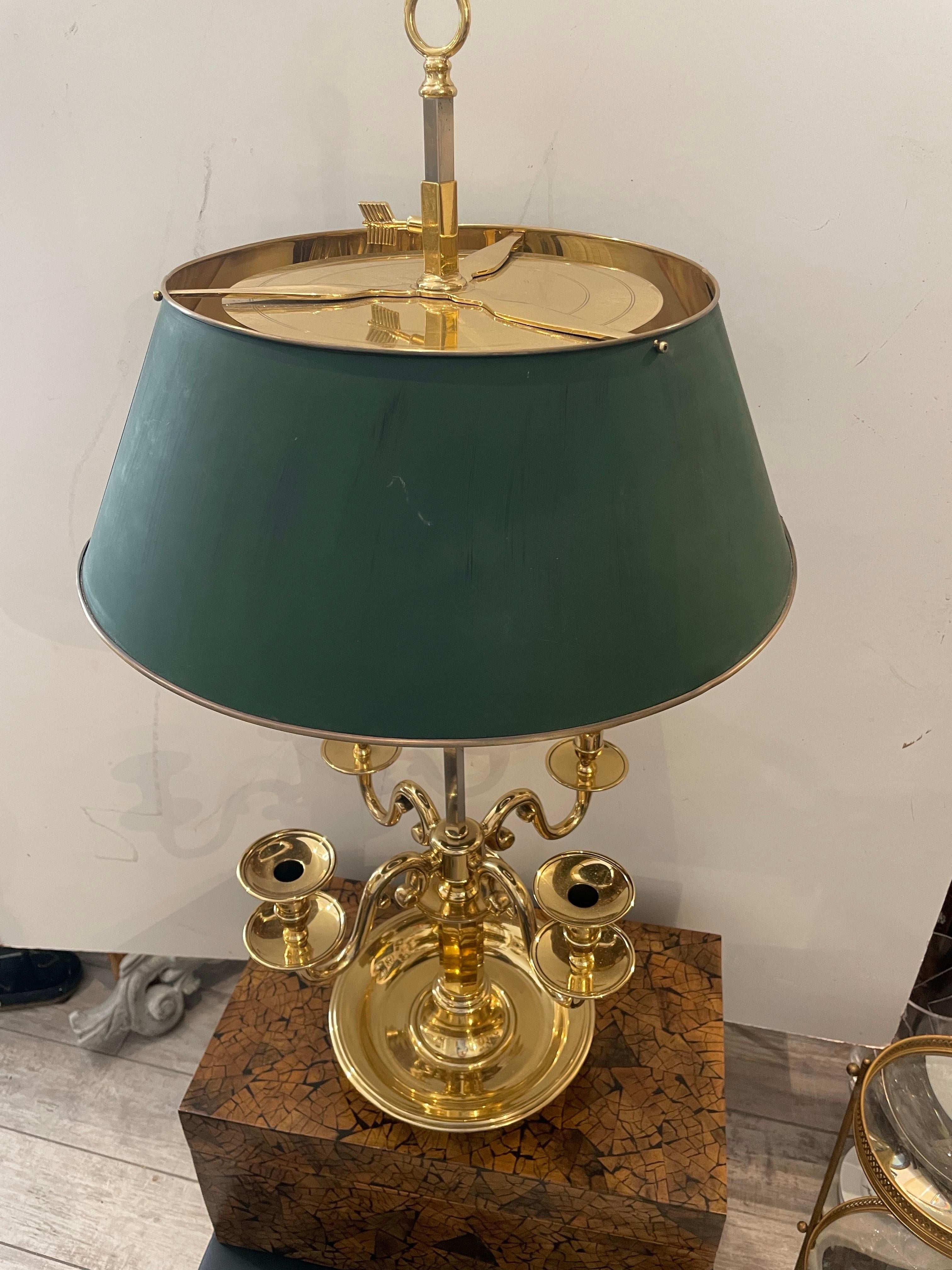 Grande lampada Bouillotte in ottone massiccio con paralume in talpa in vendita 5