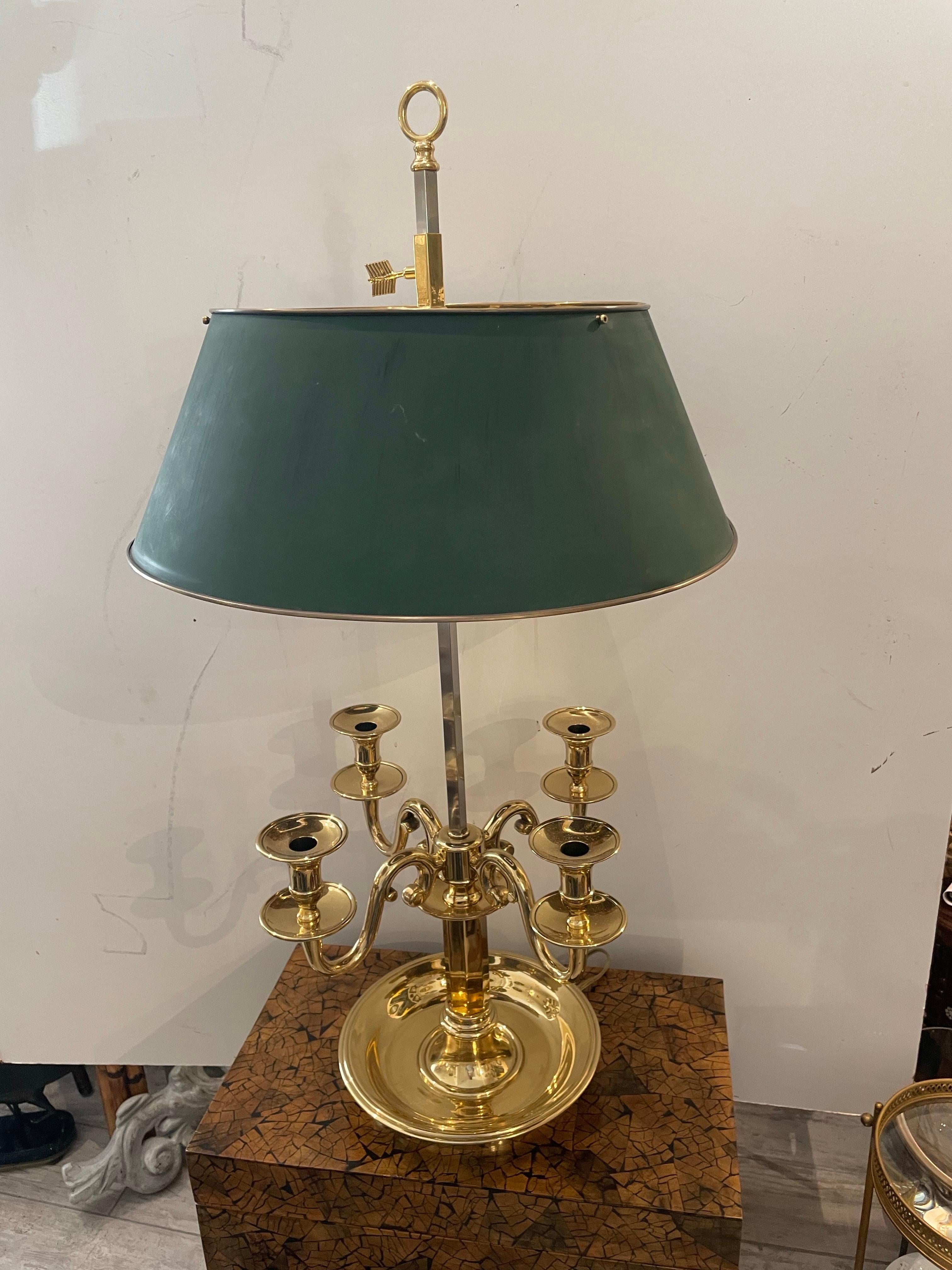 Grande lampada Bouillotte in ottone massiccio con paralume in talpa in vendita 6