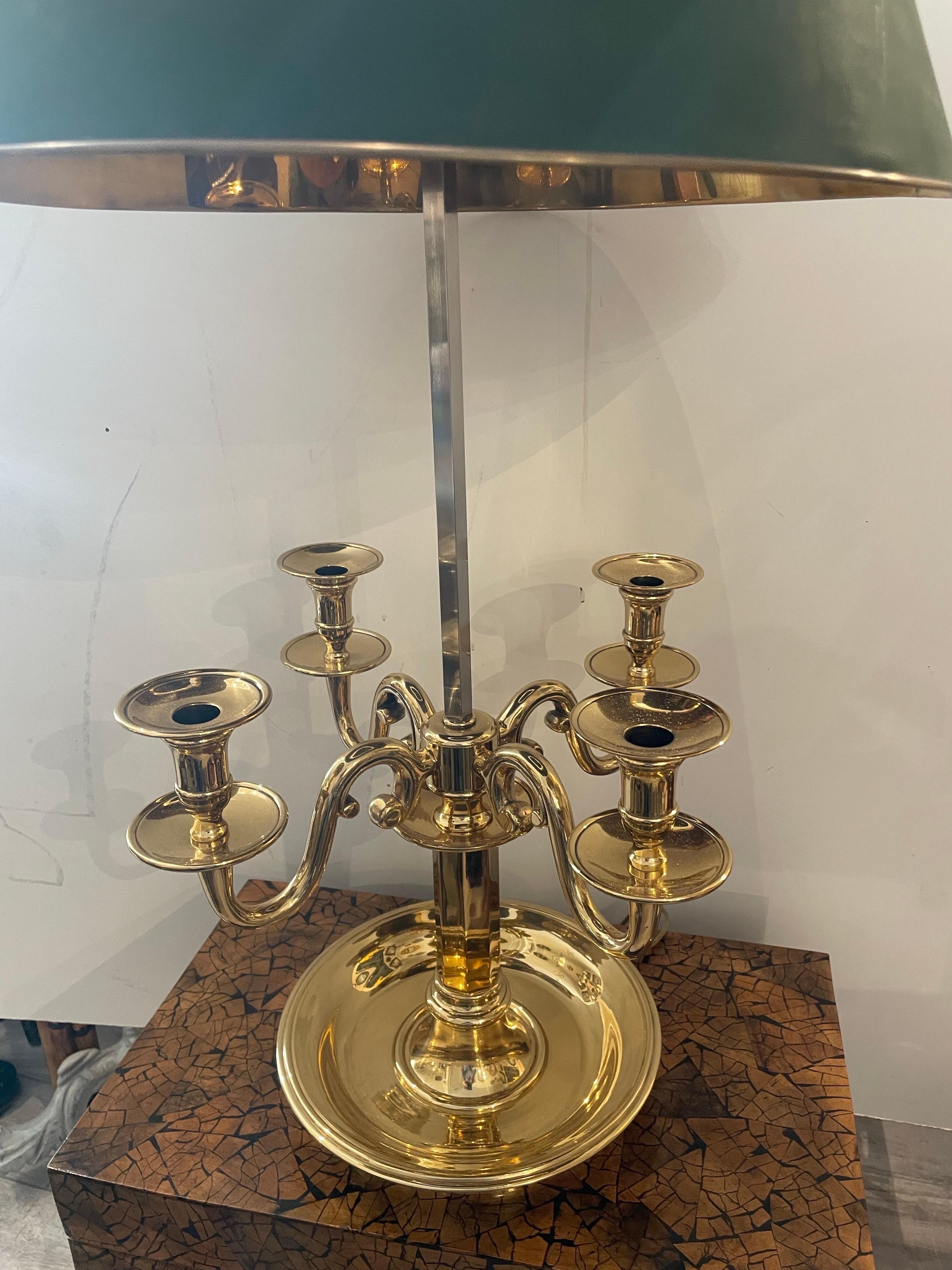 Grande lampada Bouillotte in ottone massiccio con paralume in talpa in vendita 7