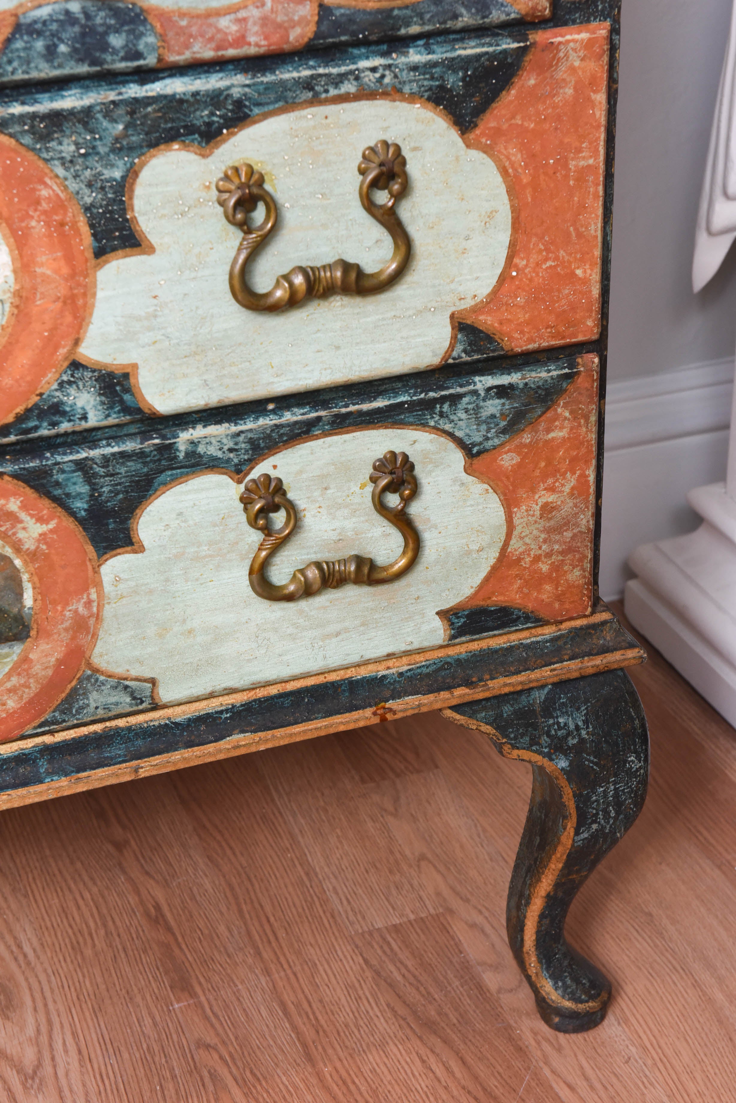 Italian Painted and Decoupage Secretaire 3