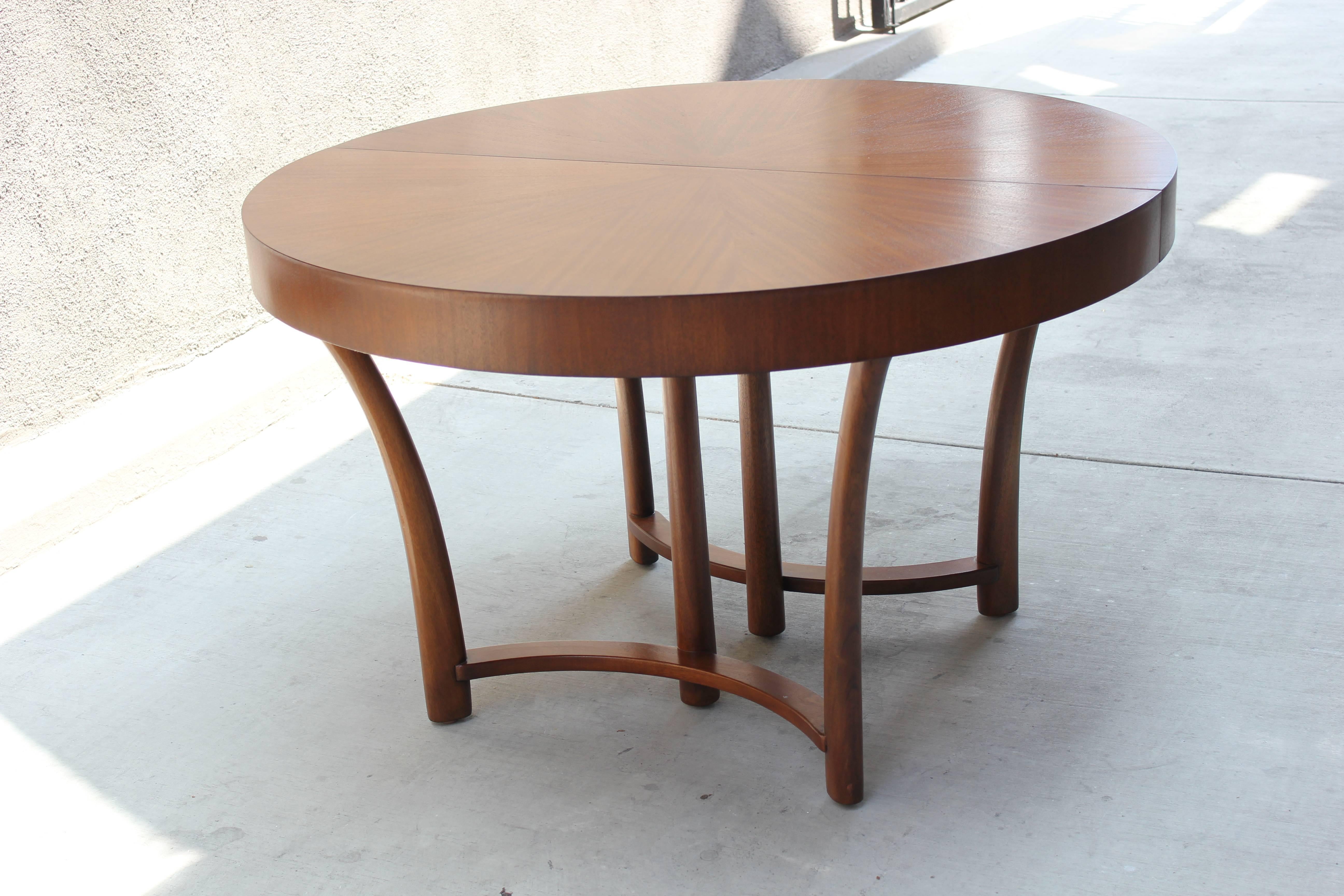 T.H. Robsjohn-Gibbings Style Dining Table By Widdicomb, circa 1938 In Excellent Condition For Sale In Los Angeles, CA