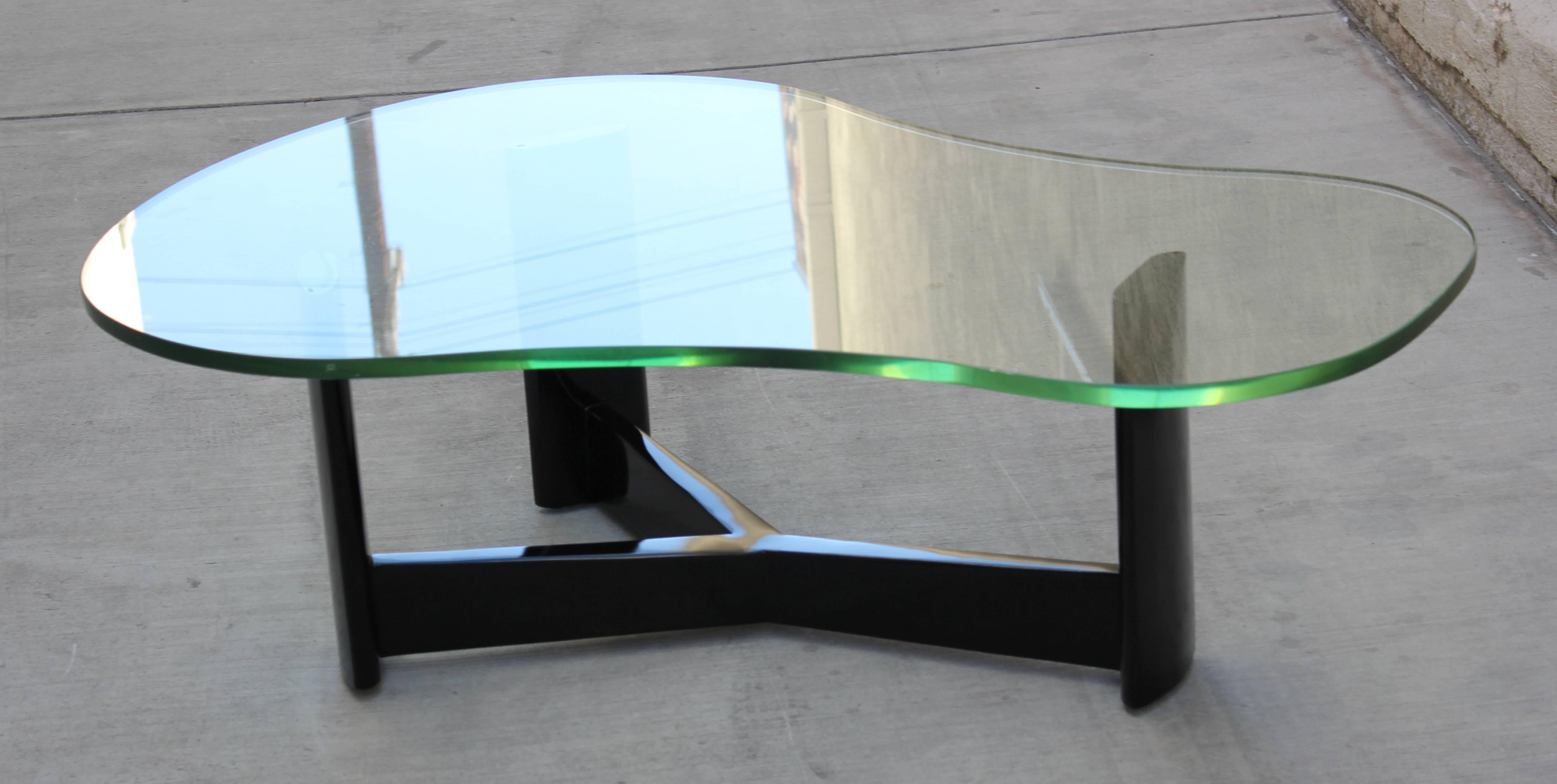 Newly lacquered black tripod base with original glass. Paul Laszlo 1940s. Excellent condition.