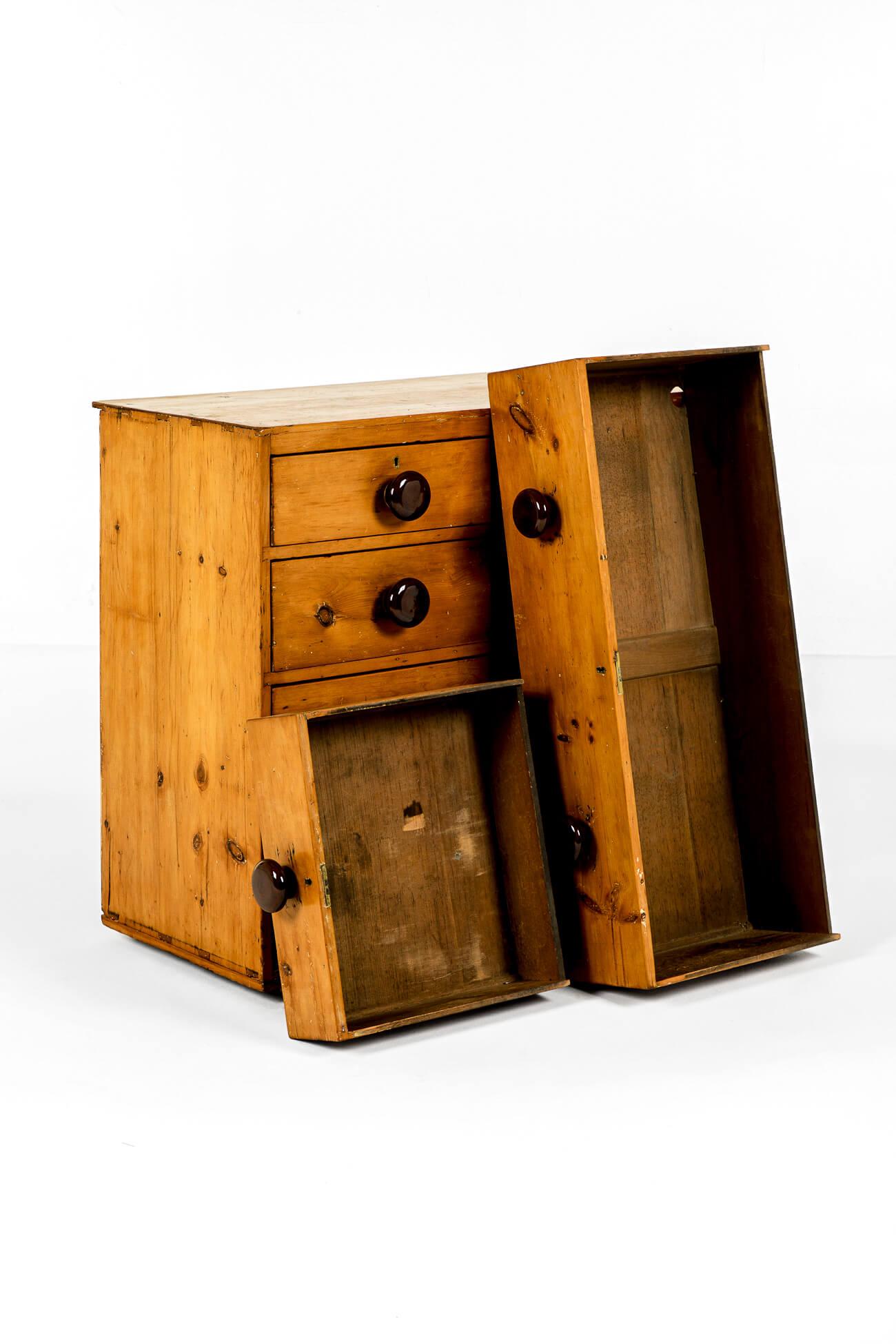 High Victorian English Victorian Honey Pine Chest of Drawers For Sale
