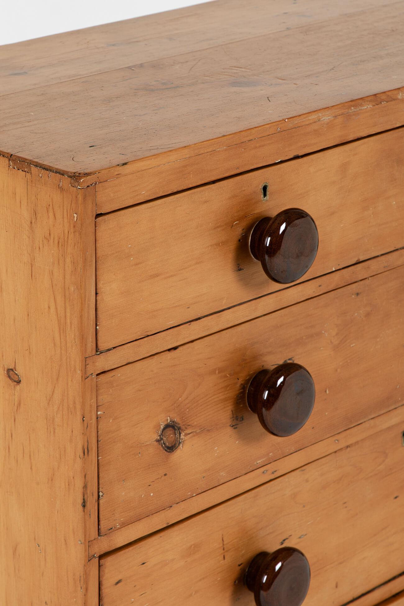 19th Century English Victorian Honey Pine Chest of Drawers For Sale