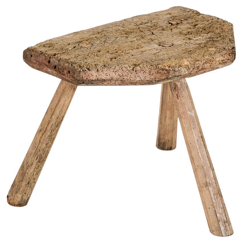 Sgabello rustico in olmo Welsh in vendita