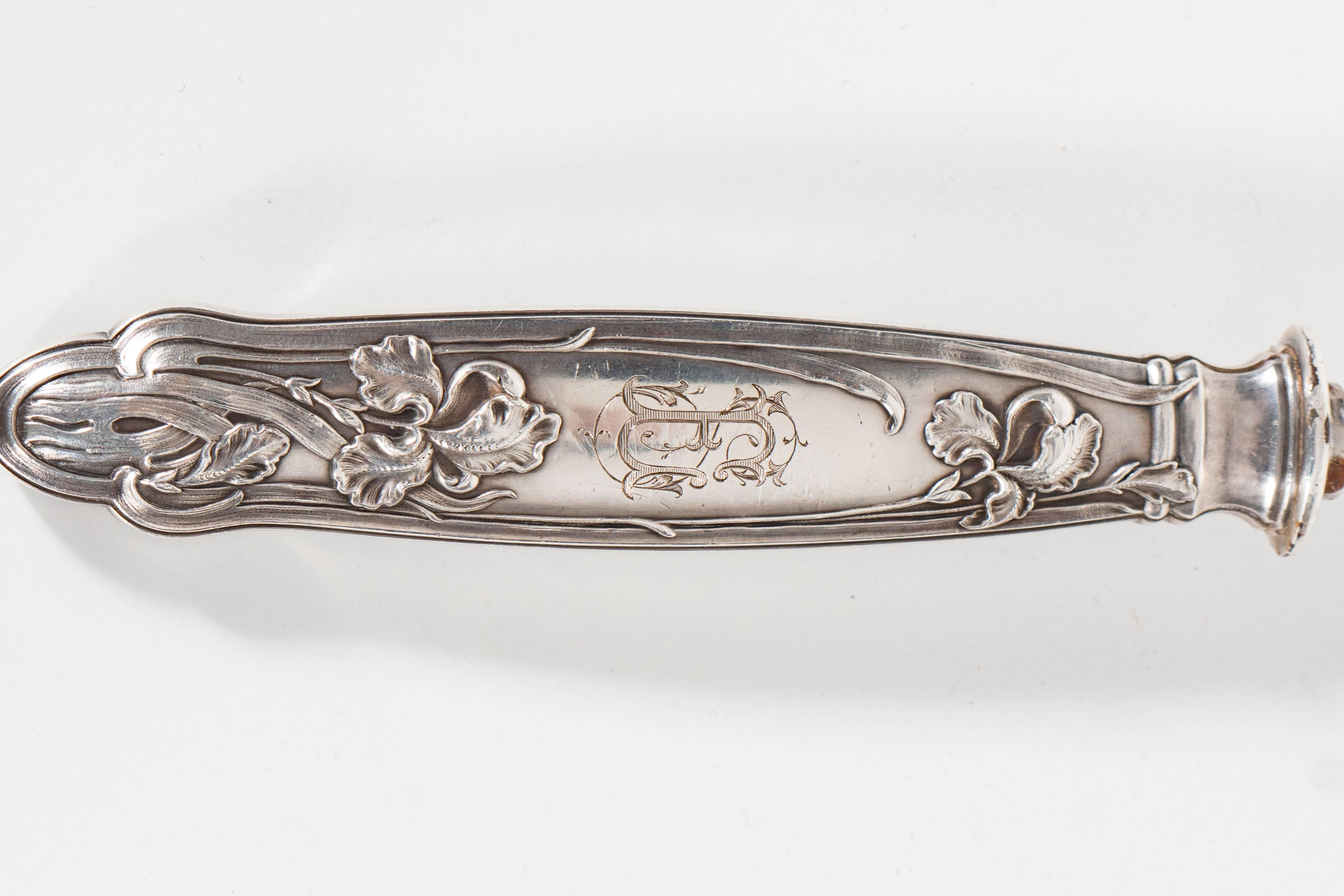 Antique Art Nouveau Sterling Silver Joint Holder with Sinuous Iris Design In Good Condition In New York, NY