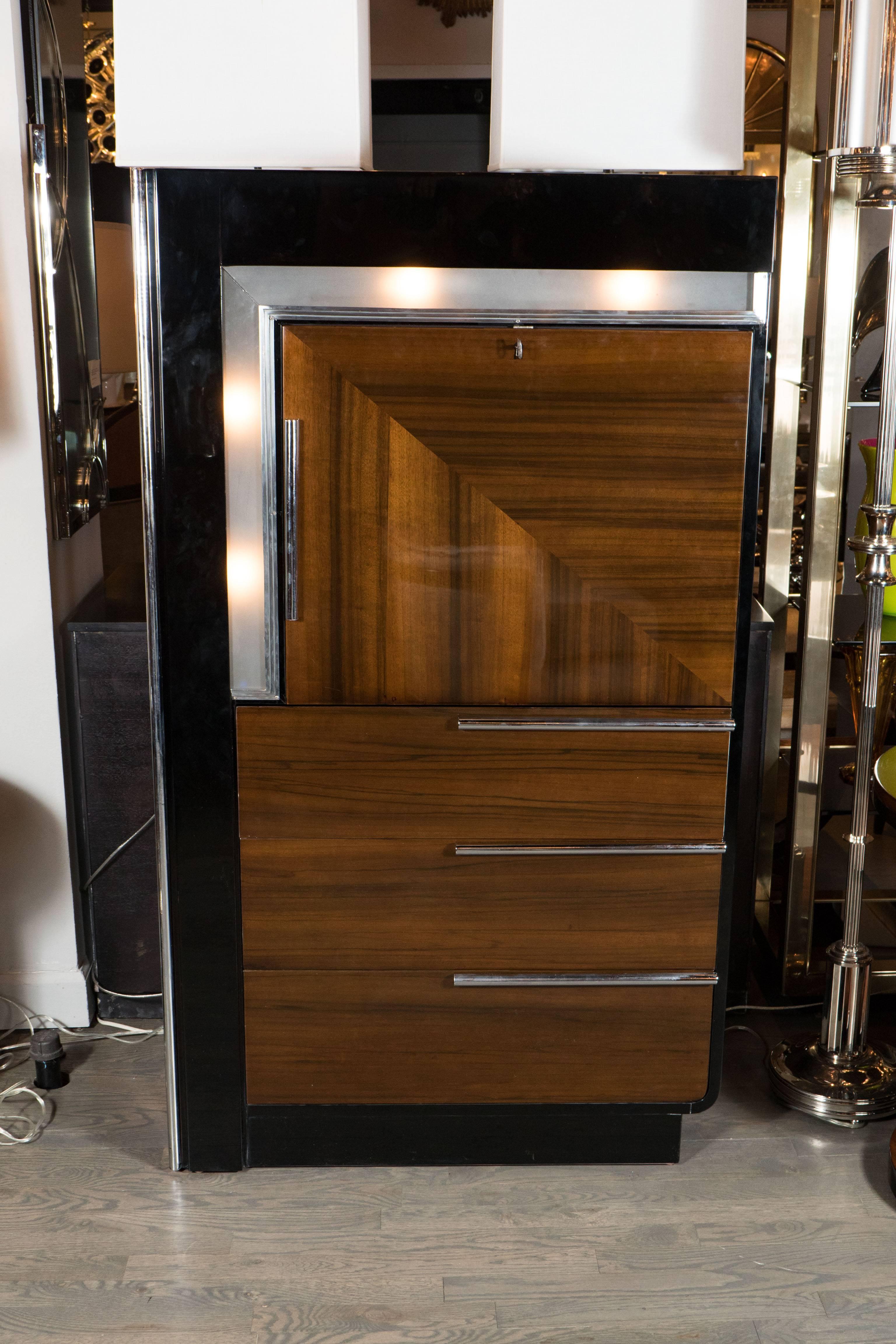 American Art Deco Bar Cabinet in Walnut and Black Lacquer in the Manner of Donald Deskey