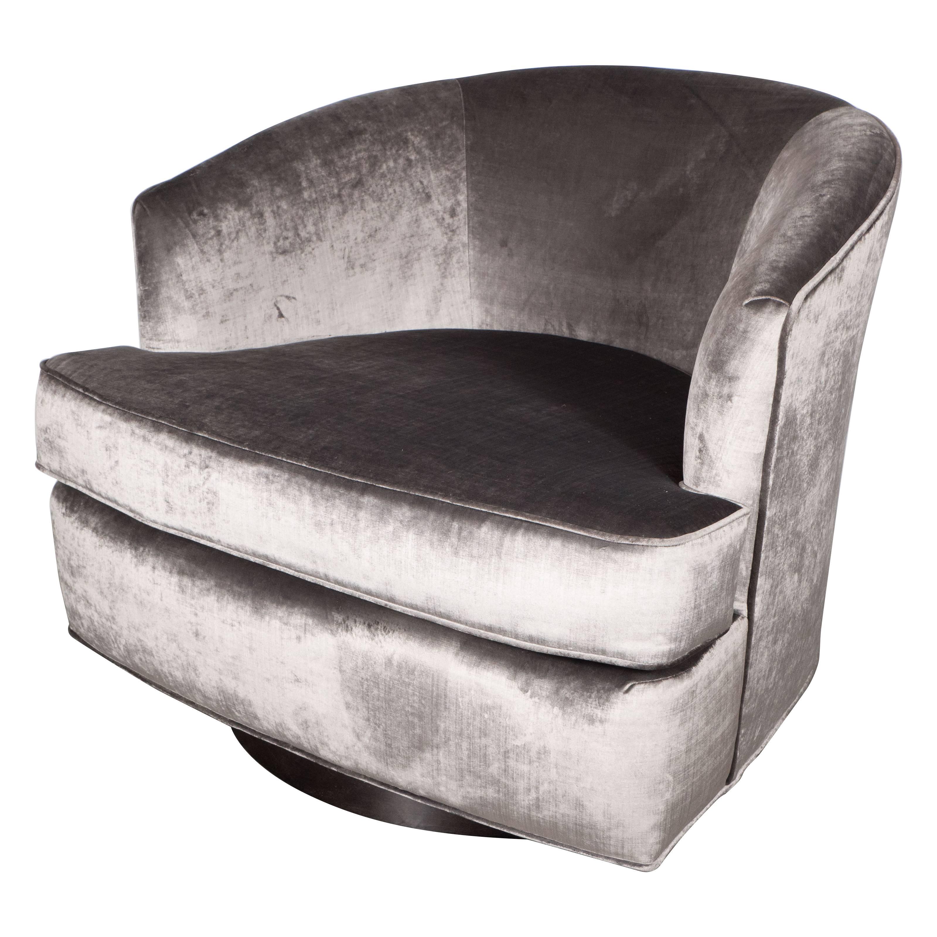 Milo Baughman Swivel Chair in Platinum Grey Velvet with Ebonized Walnut Base