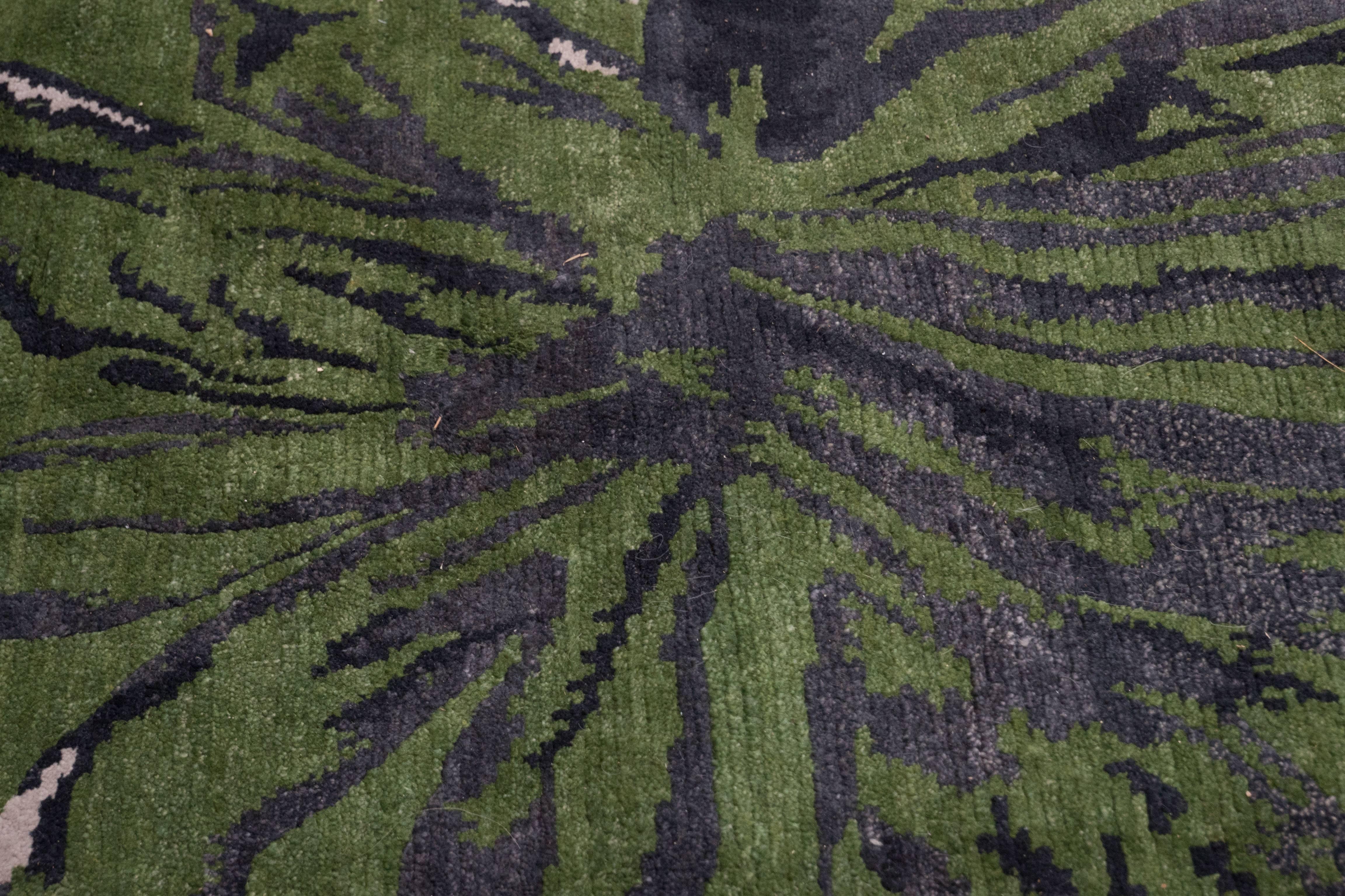 Modern Exuberant Palmleaf-Patterned Hand-Loomed Wool Rug, Stephanie Odegard Collection For Sale
