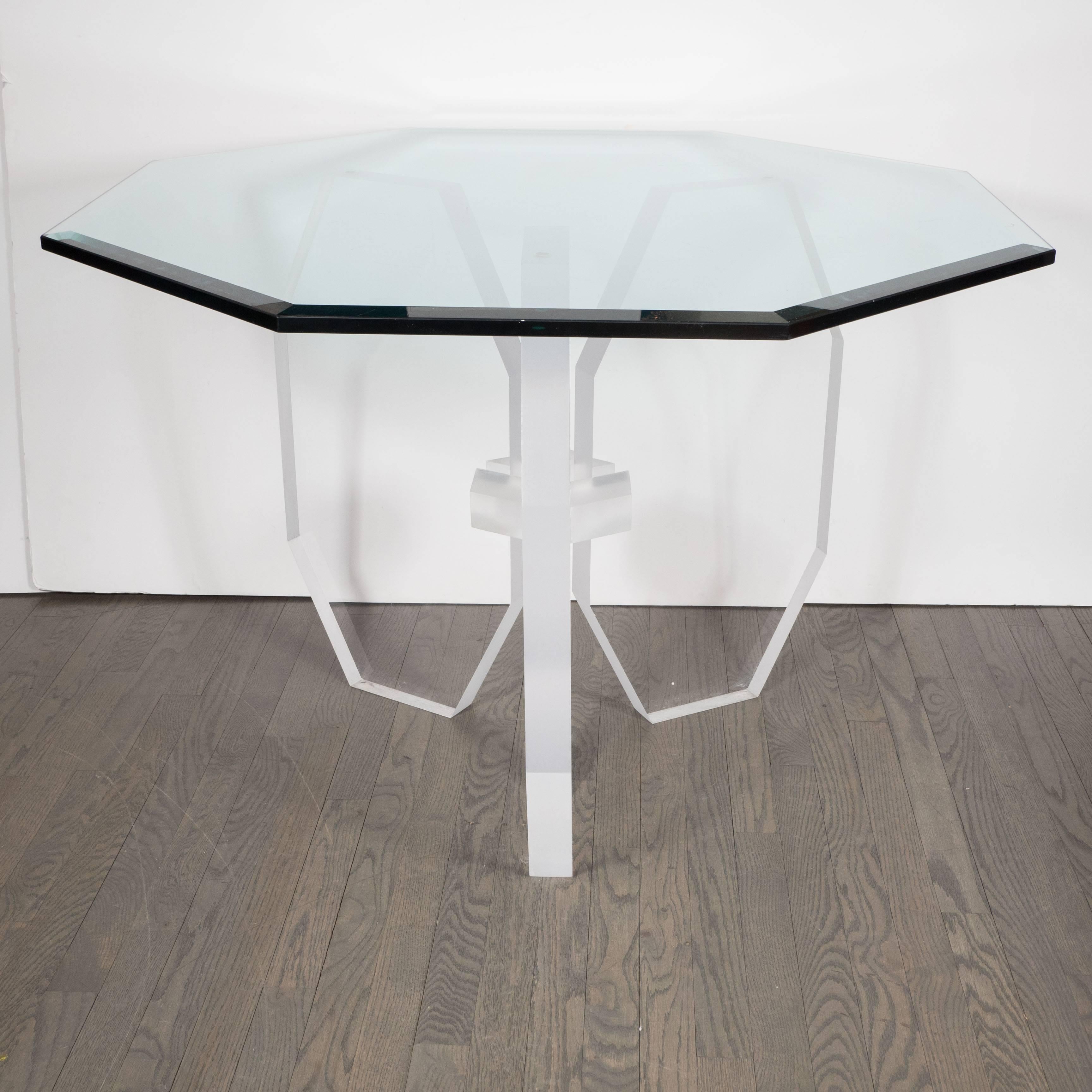 Mid-Century Modernist Sculptural Faceted Lucite and Bevelled Glass Dining Table  4