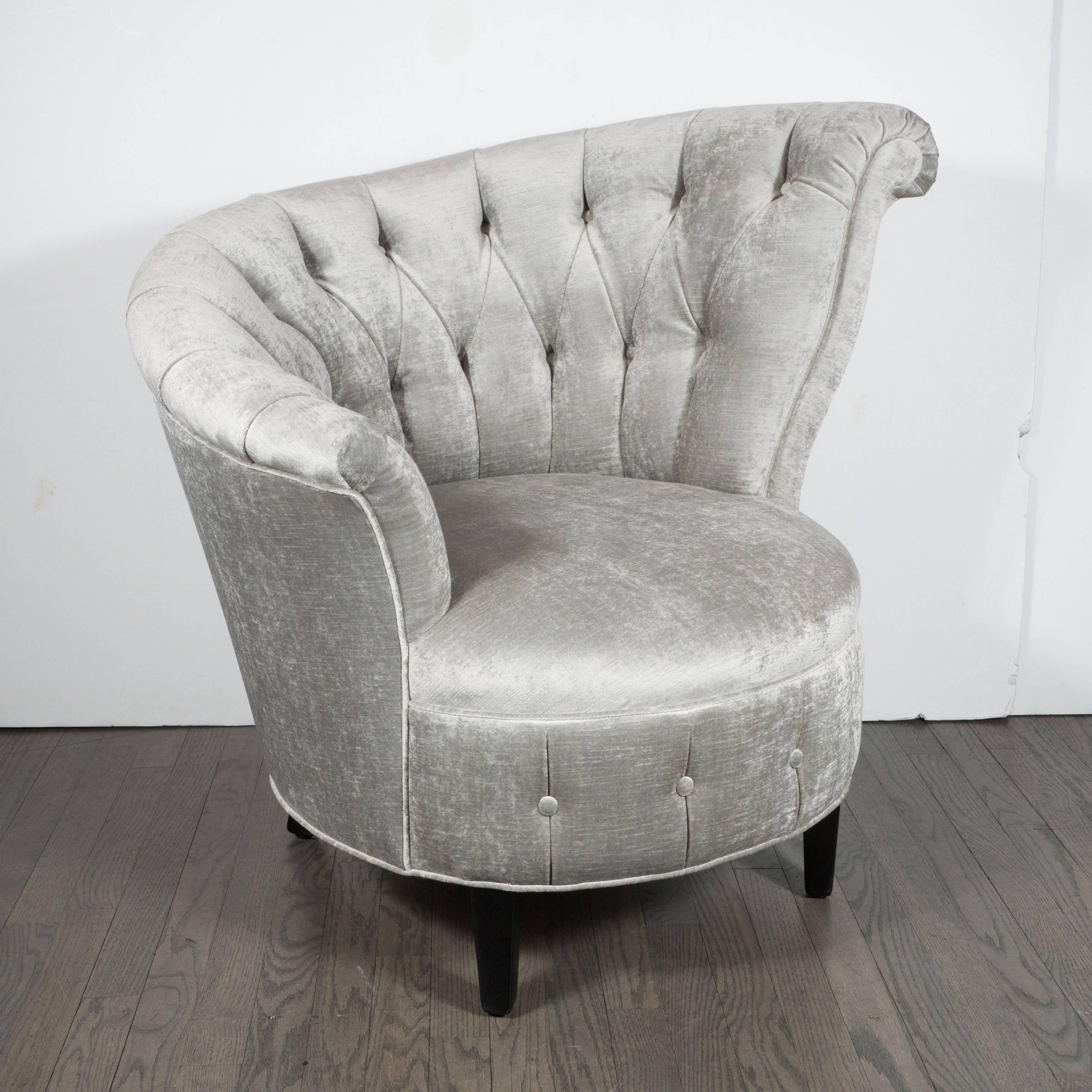 Mid-20th Century 1940s Hollywood Regency Asymmetrical Tufted Chair in Platinum Velvet
