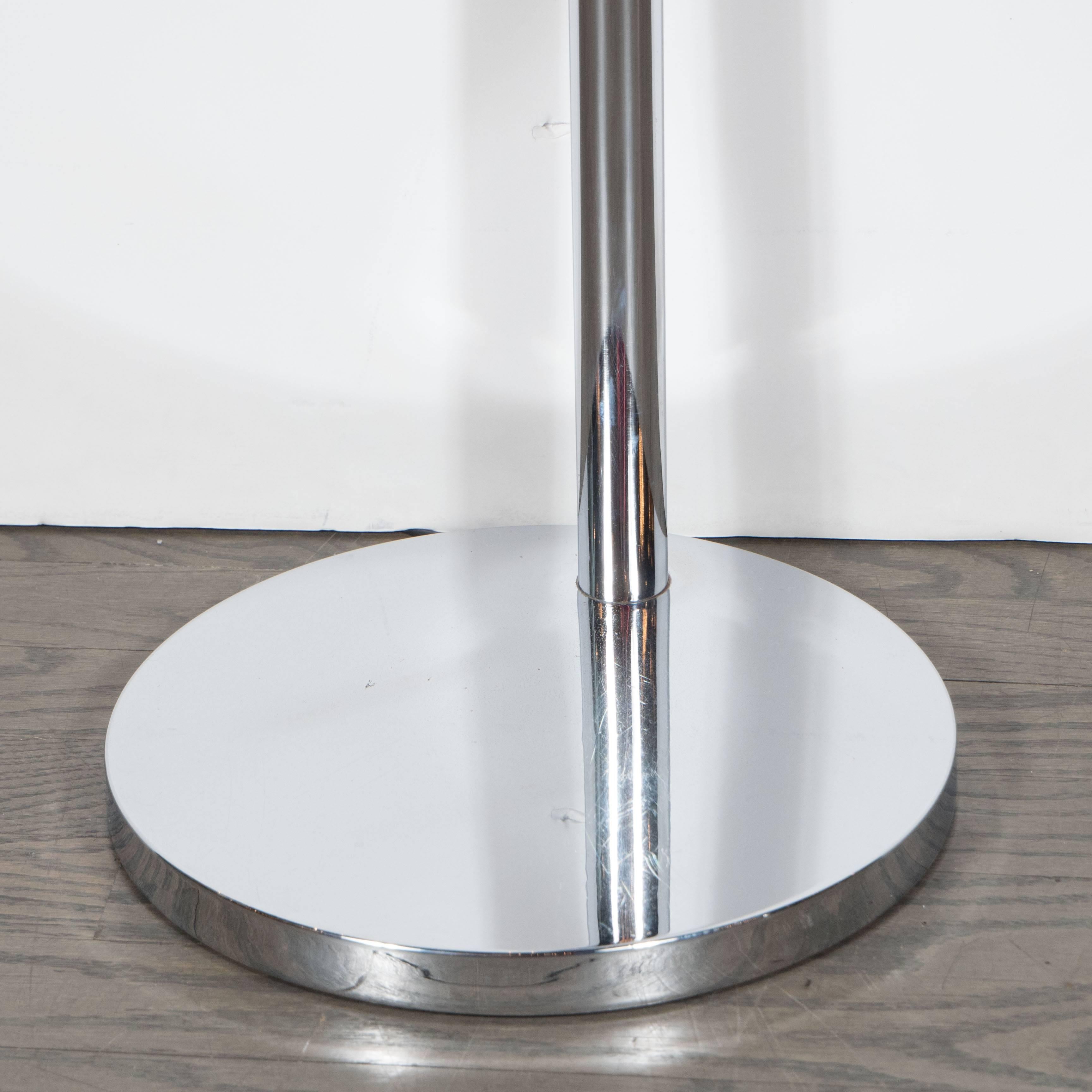 Sleek Mid-Century Modernist Chrome Swing-Arm Floor Lamp In Excellent Condition For Sale In New York, NY