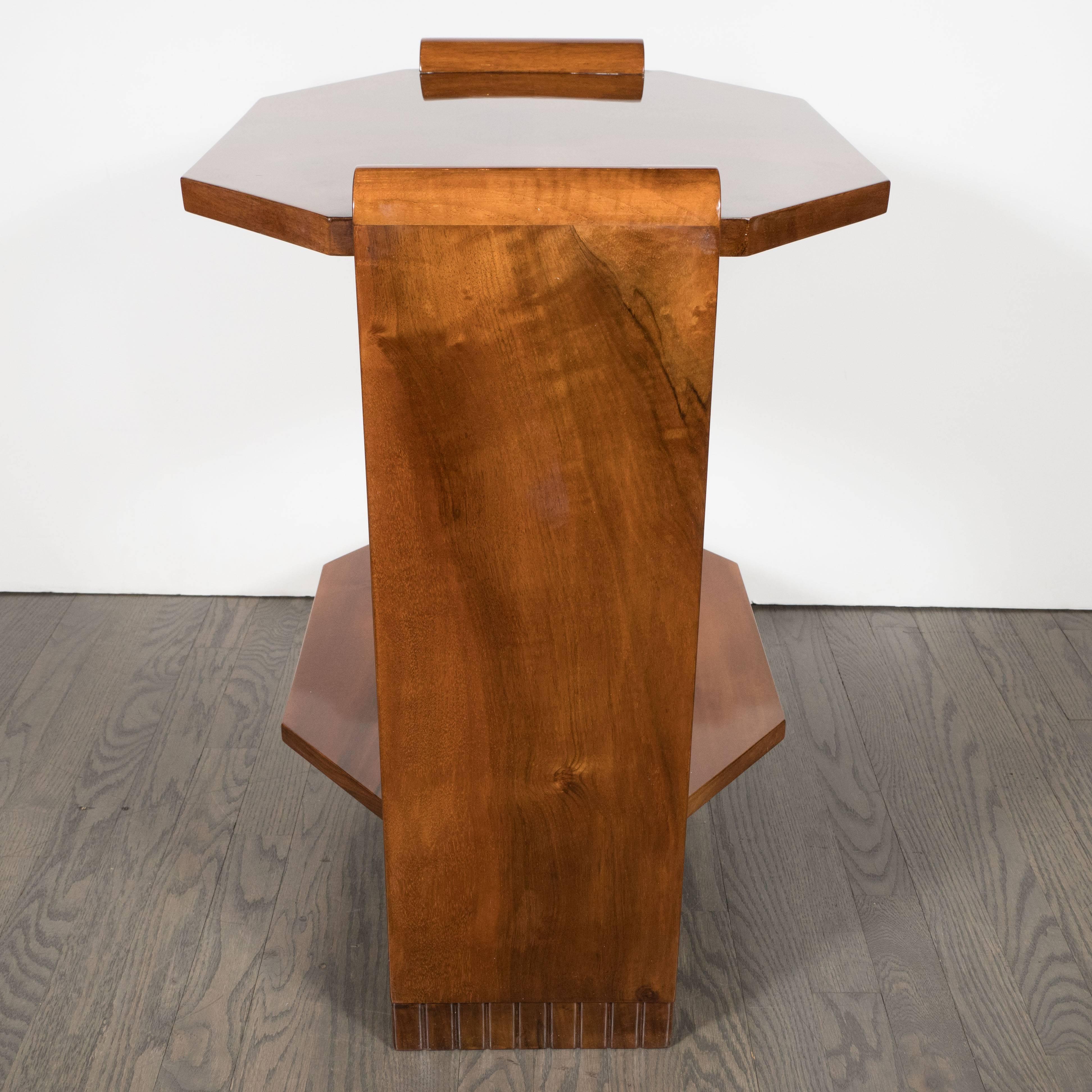 Elegant Art Deco Octagonal Side Occasional Table in Exotic Book-Matched Walnut In Excellent Condition In New York, NY