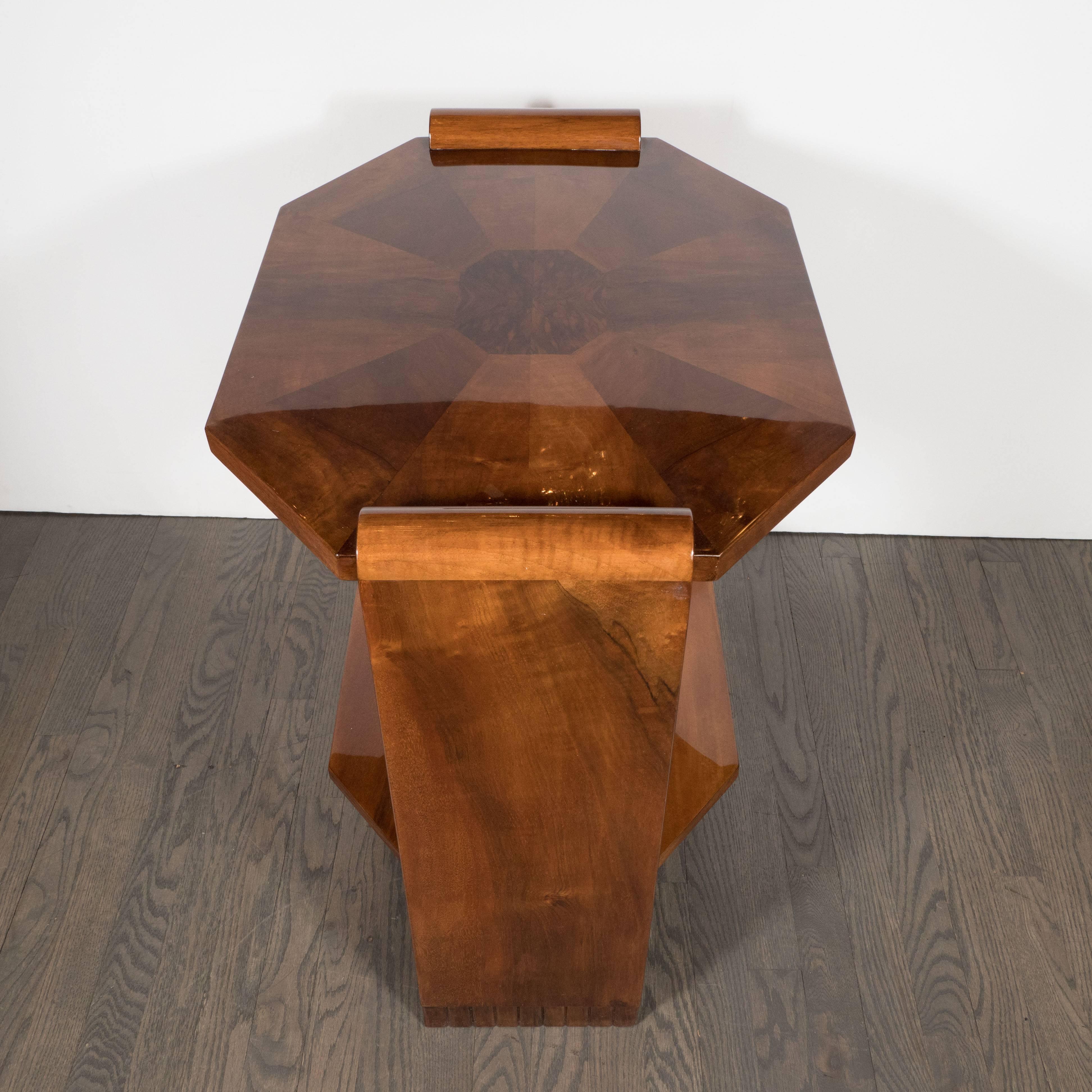 Mid-20th Century Elegant Art Deco Octagonal Side Occasional Table in Exotic Book-Matched Walnut
