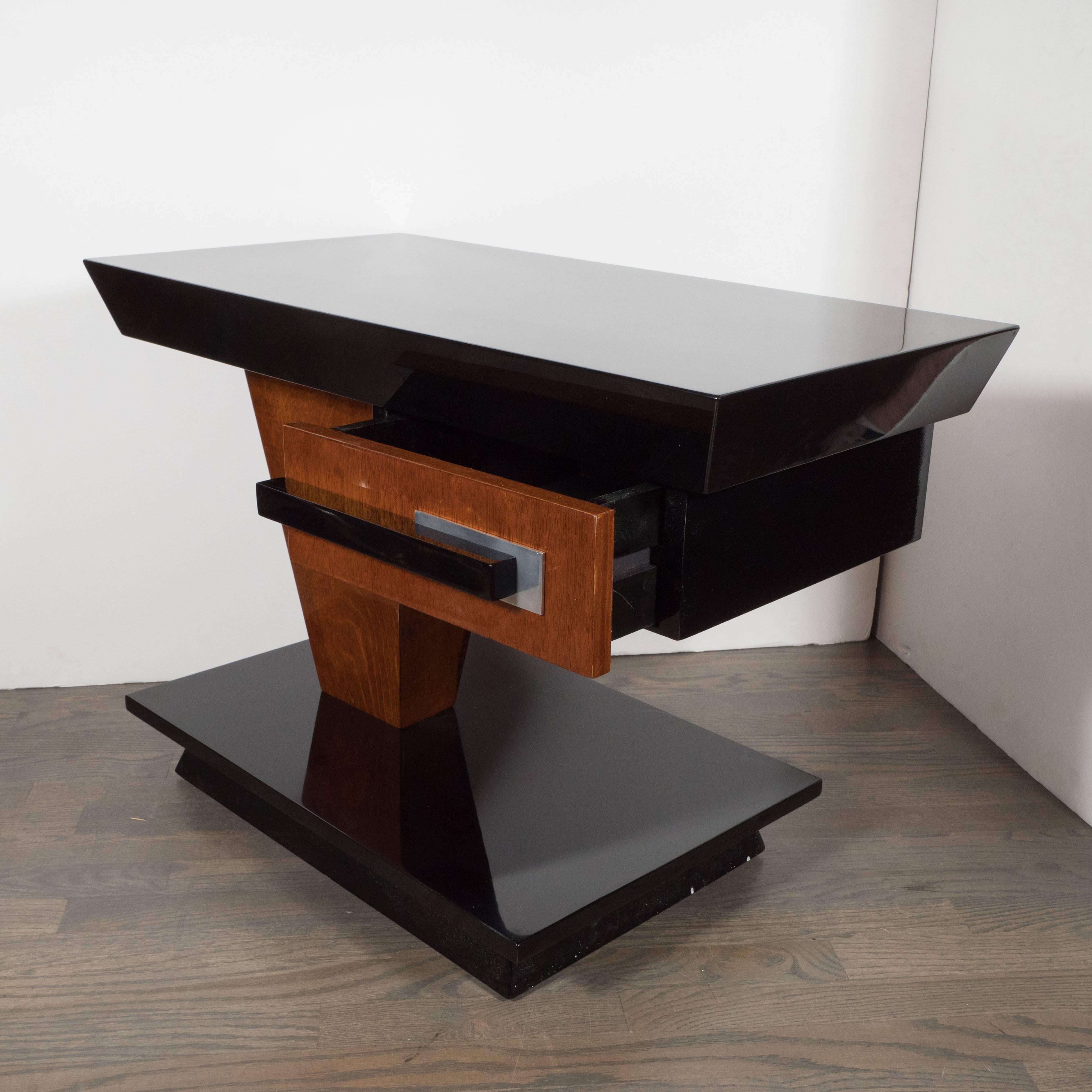 Pair of Art Deco End Tables in Black Lacquer and Burled Walnut by Donald Deskey In Excellent Condition In New York, NY