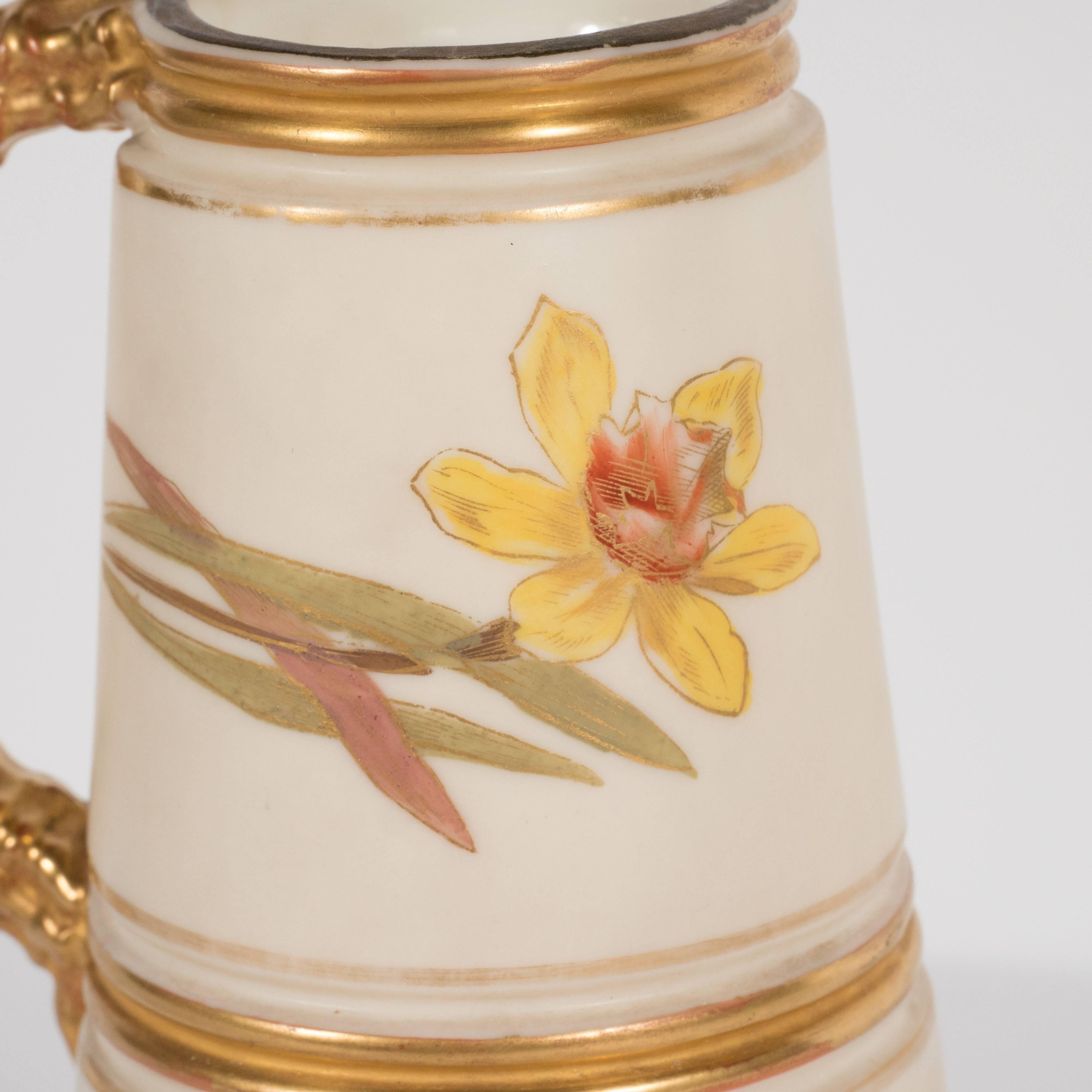 Handbemalte, vergoldete Jugendstilvase von Bonn Royal Worcester mit Blumenmotiv (Farbe) im Angebot