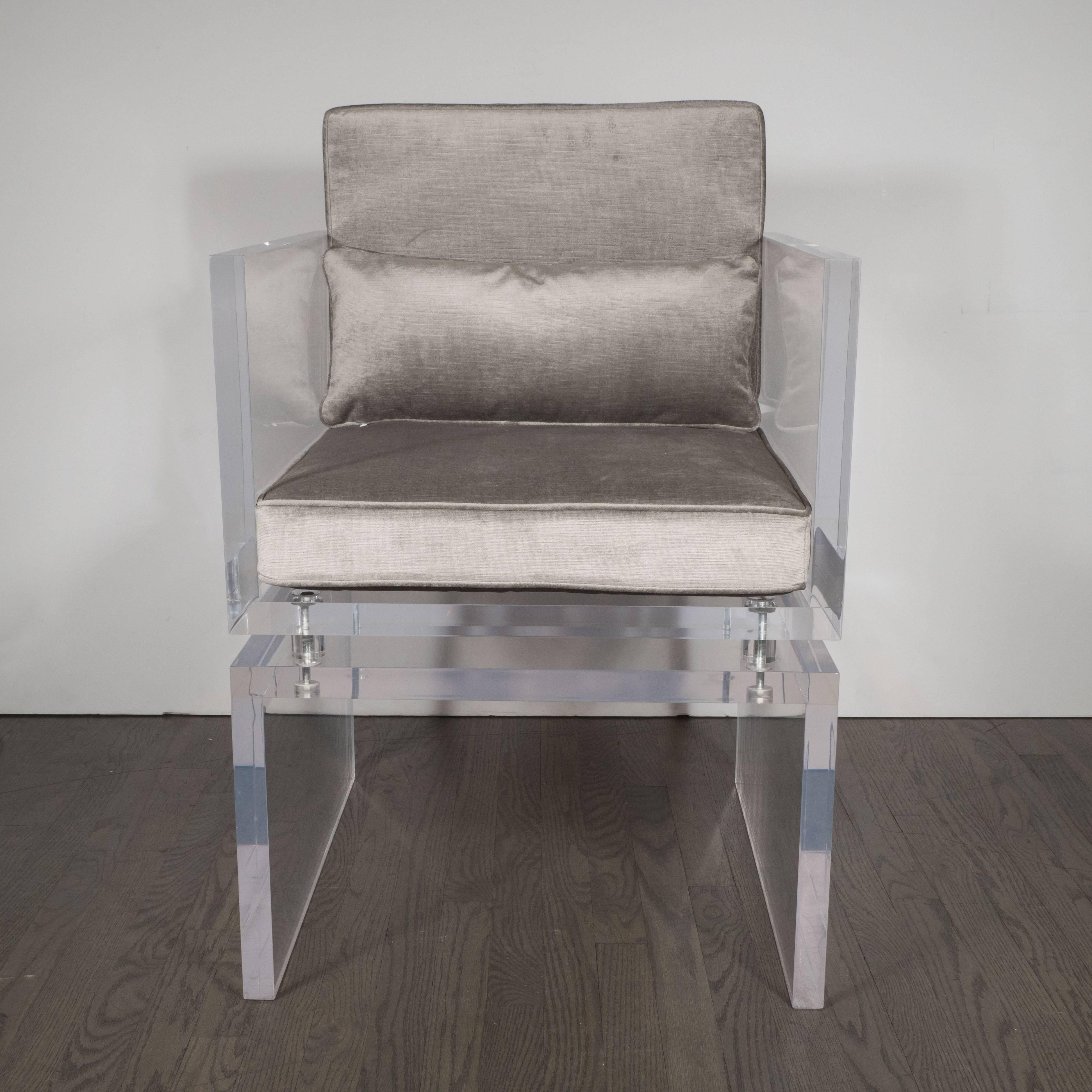 This Mid-Century Modern Lucite occasional chair offers the bold lines and modernist materials that enthusiasts of this period cherish. This represents an exceptionally finely crafted example of American design of this era, evident in the substantial