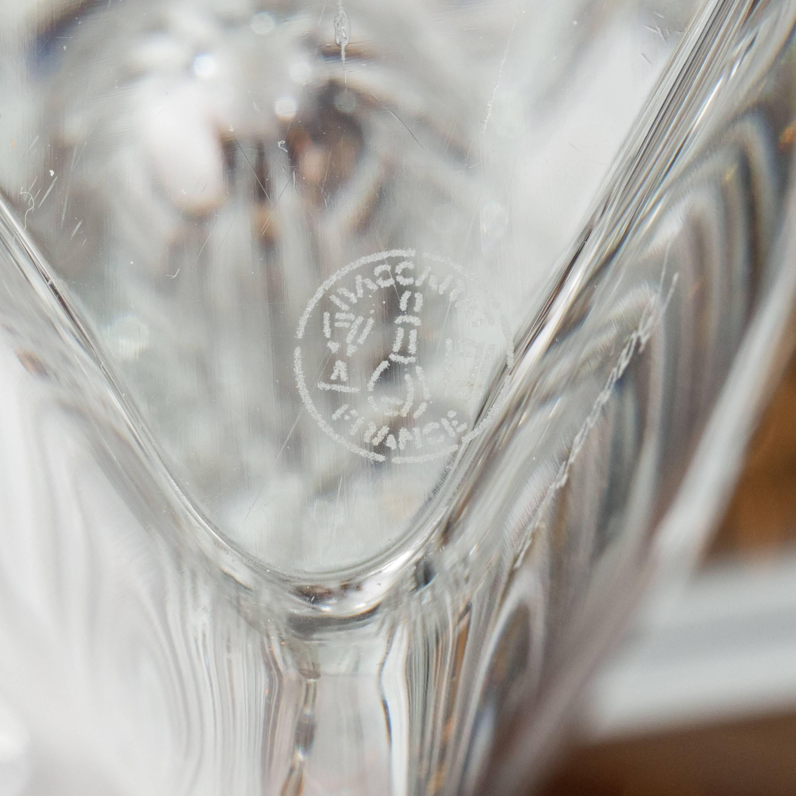 Mid-Century Modern Baccarat Three-Sided Translucent Glass Vase, France 3