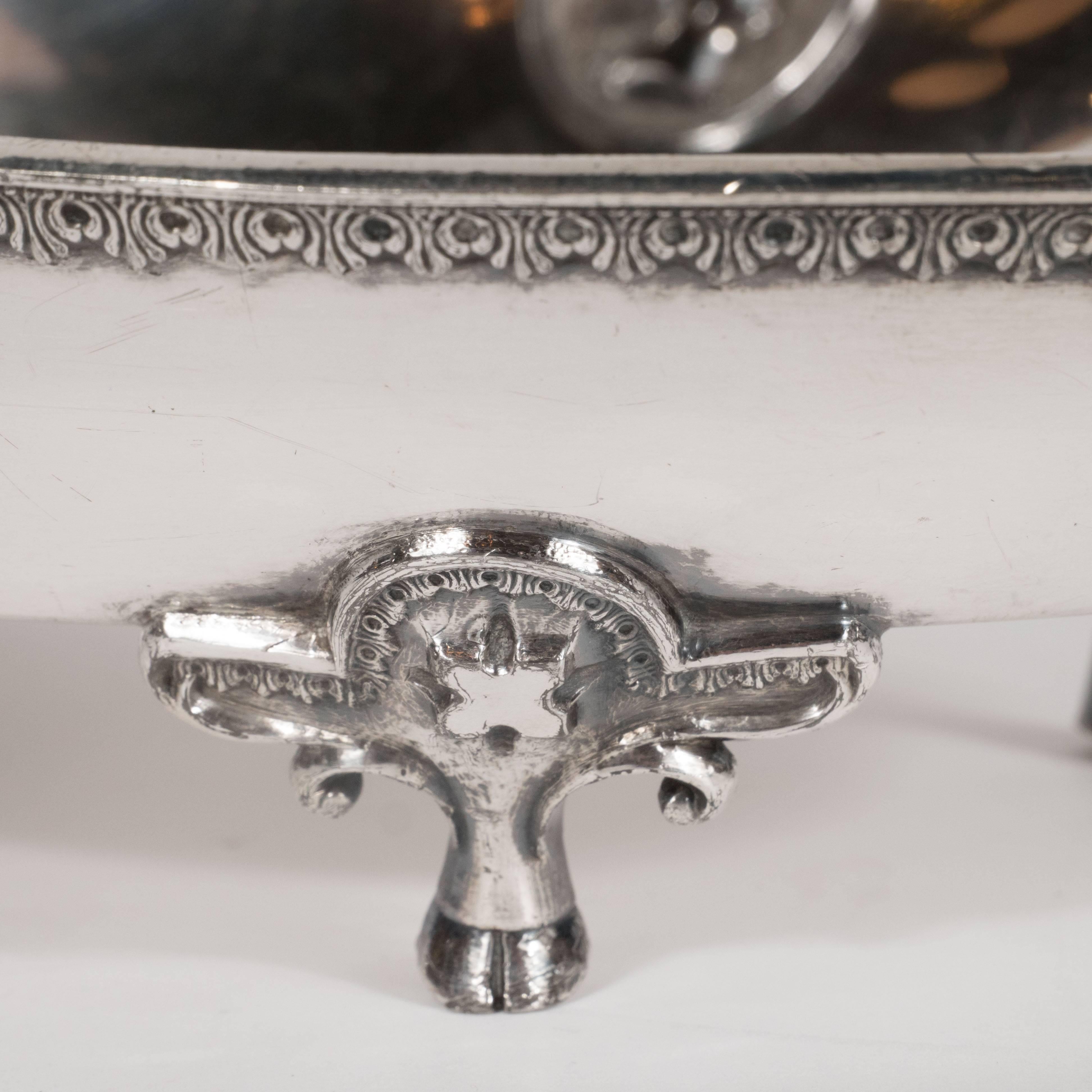 XIXe siècle Bol étrusque à poignée en métal argenté Redfield & Rice avec motifs classiques en vente
