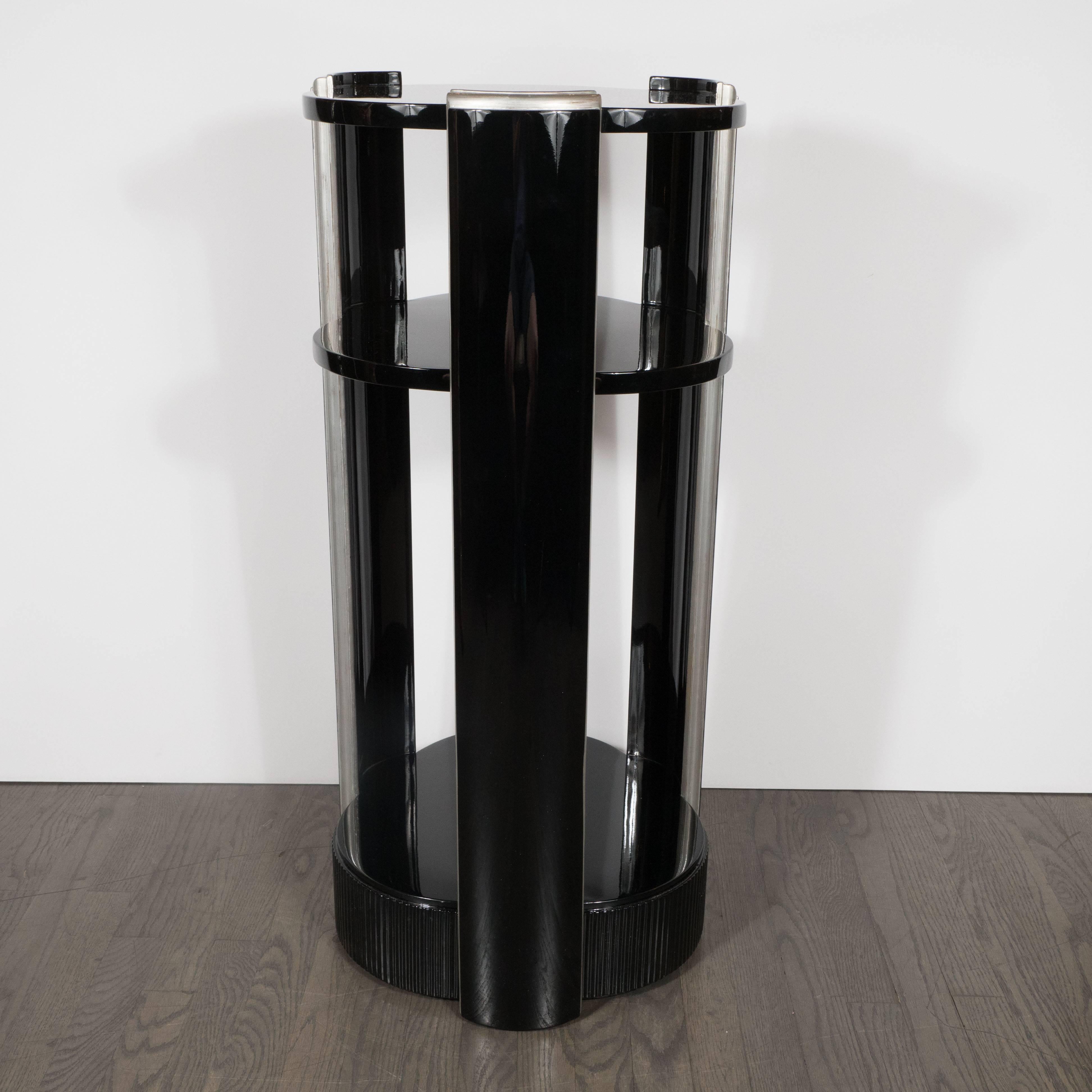 Elegant American Art Deco Three-Tiered Pedestal in Black Lacquer and Silver Leaf In Excellent Condition In New York, NY