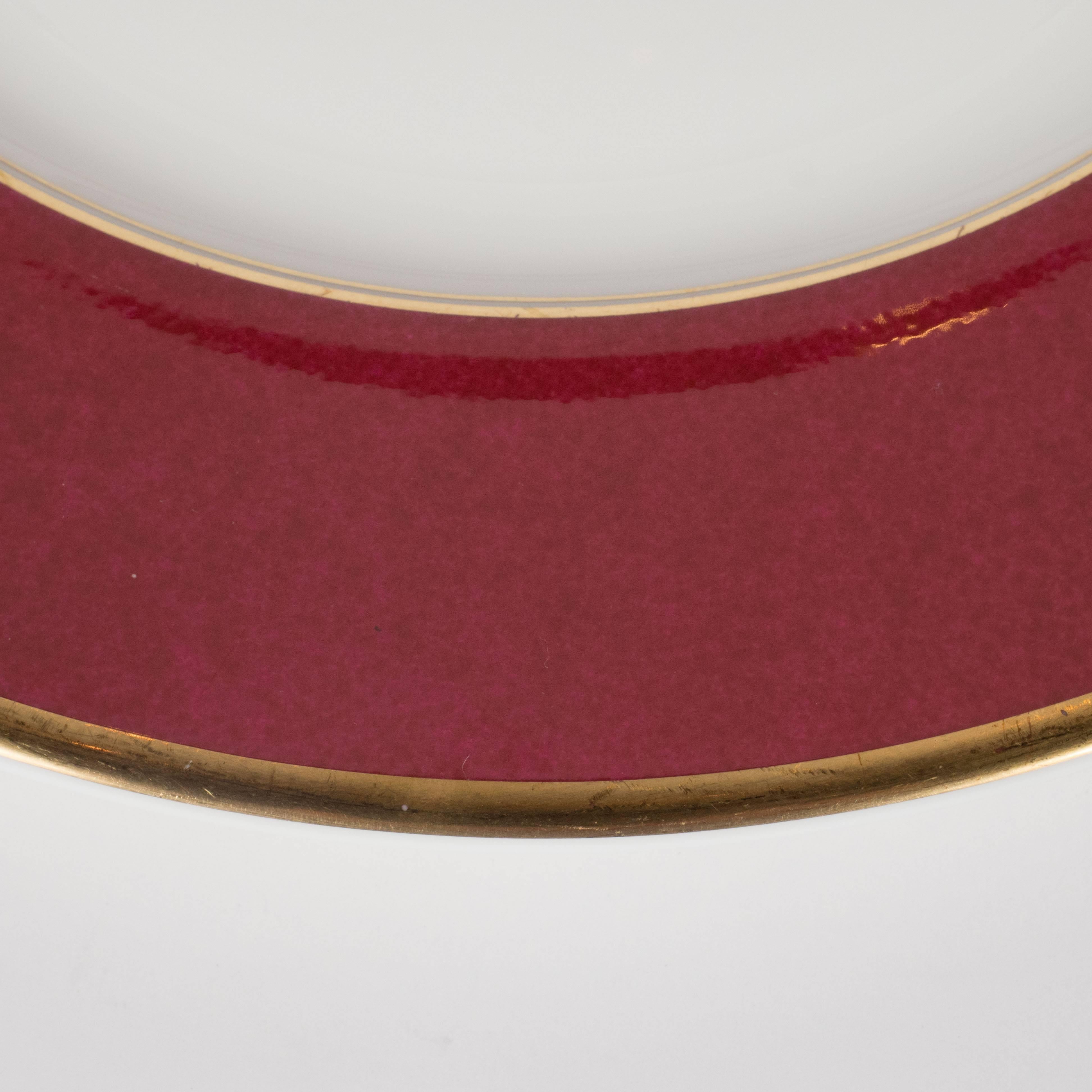 Set of 36 Dining Plates 24-Karat Gold and Ruby Hand-Painted Porcelain, Coalport In Excellent Condition In New York, NY