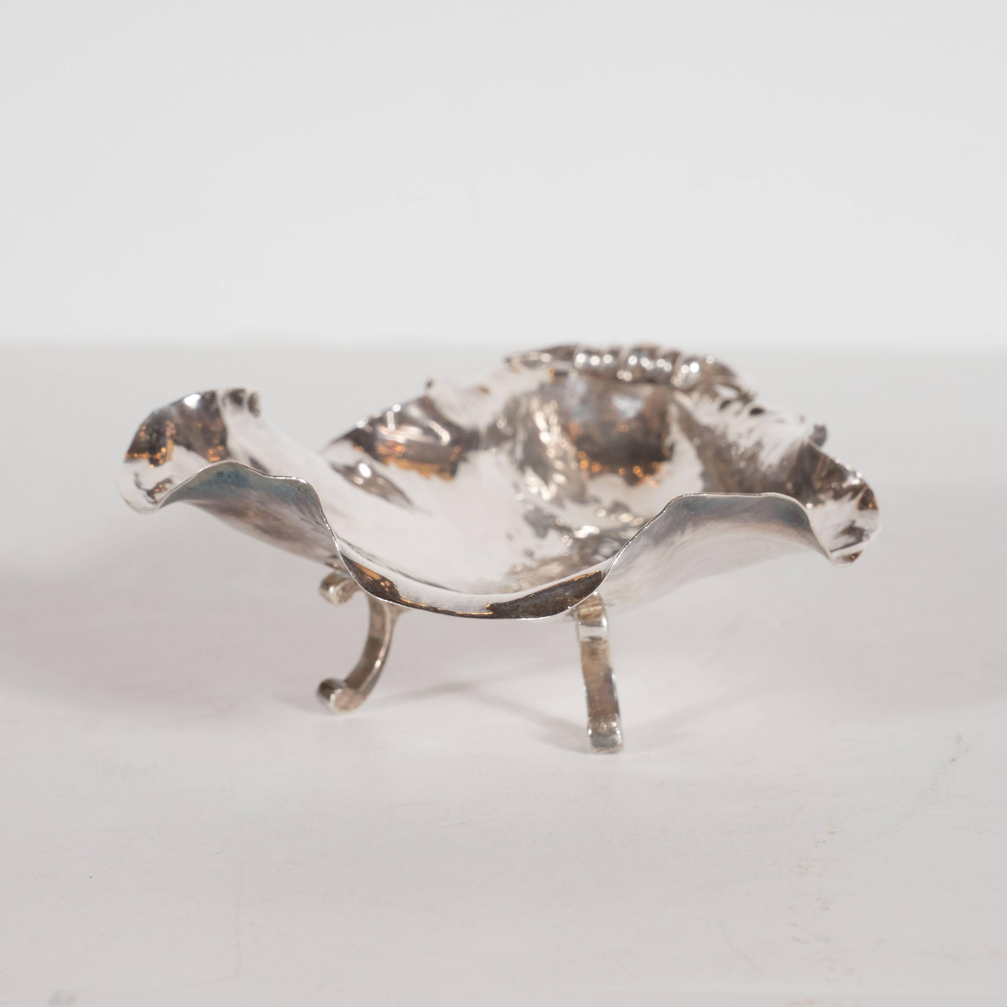 Mid-20th Century Hand-Wrought Sterling Silver Oyster Decorative Footed Dish by Cartier