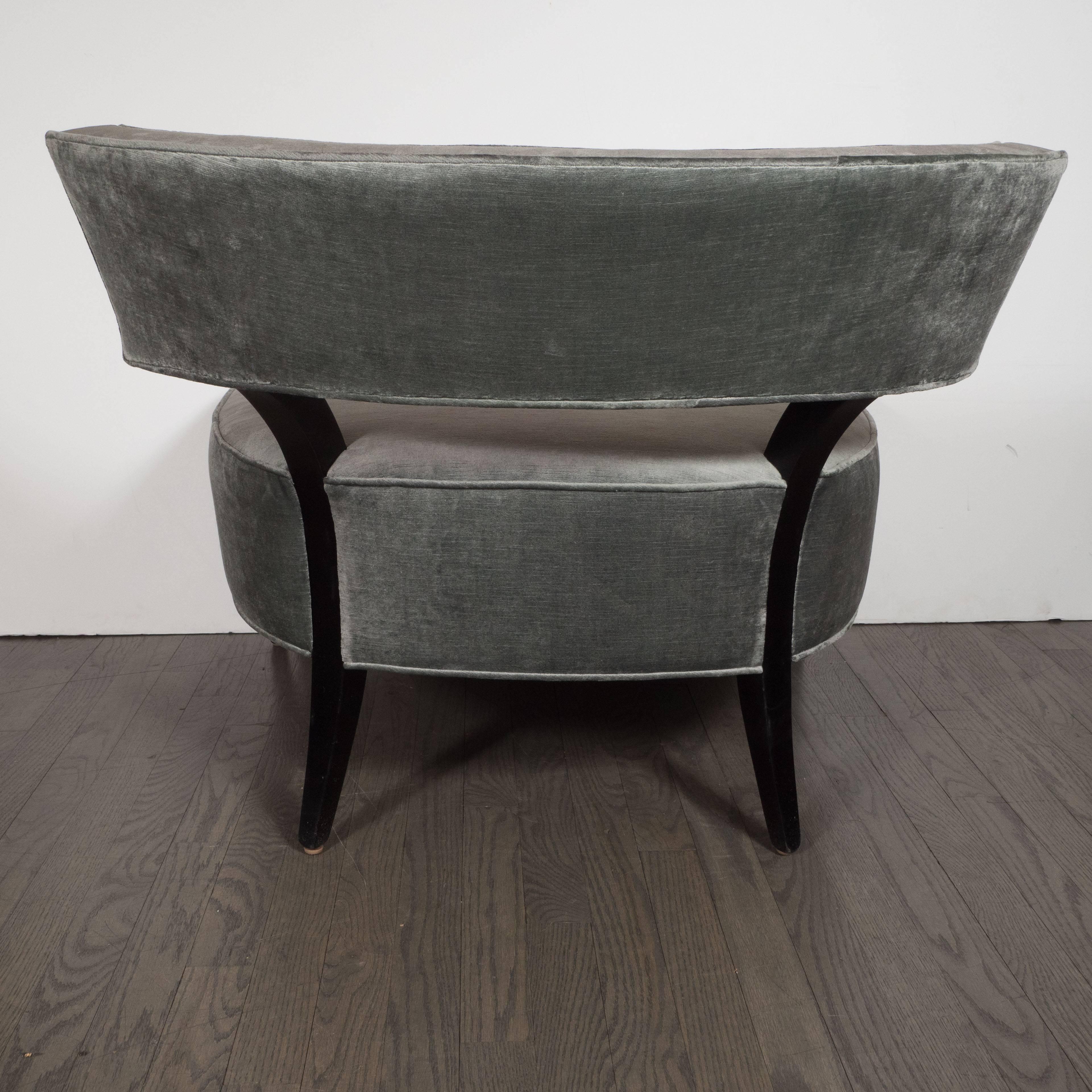 Pair of Mid-Century Modern Klismos Slipper Chairs in Sage Velvet by Billy Haines In Excellent Condition In New York, NY